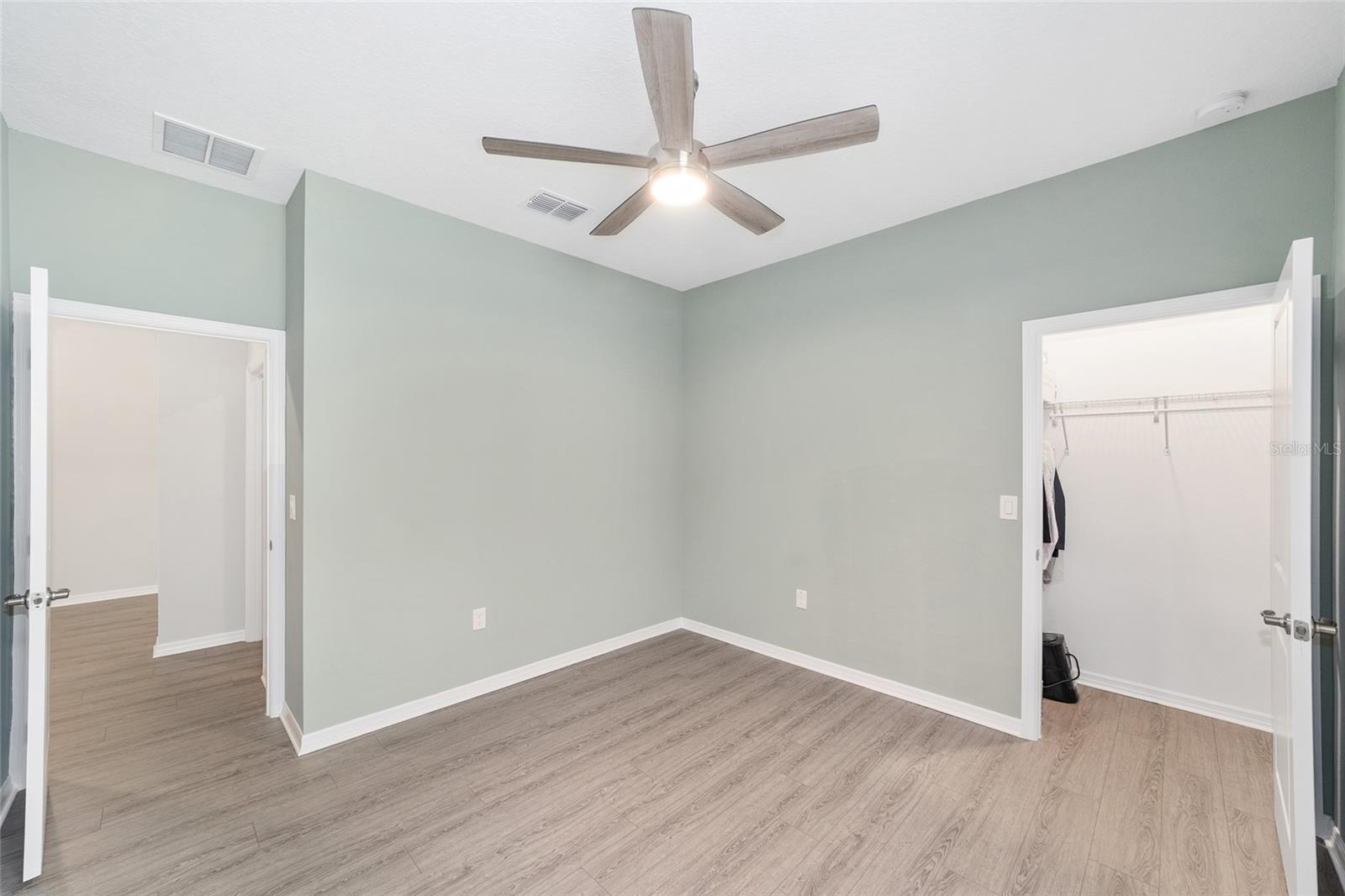 CALESA TOWNSHIP ROAN HILLS PH - Residential