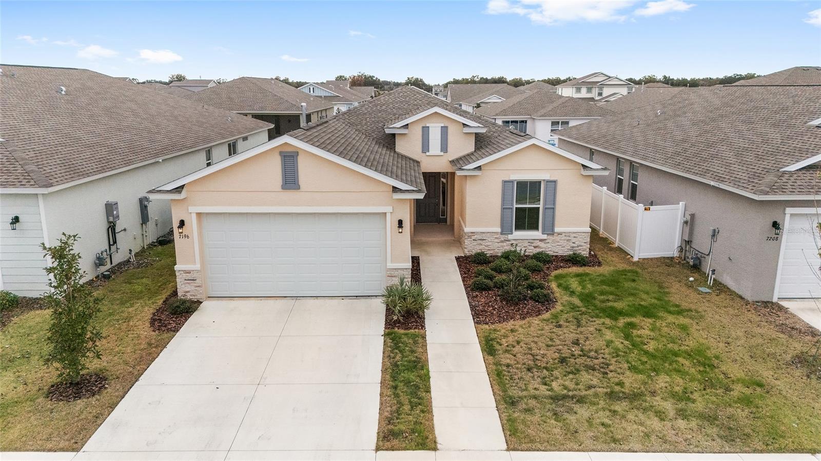 CALESA TOWNSHIP ROAN HILLS PH - Residential