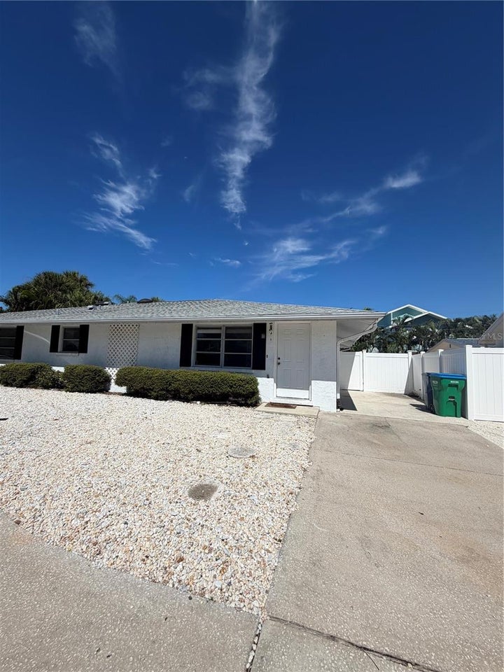 Photo 1 of 16 — 406 71ST ST A, HOLMES BEACH, FL 34217