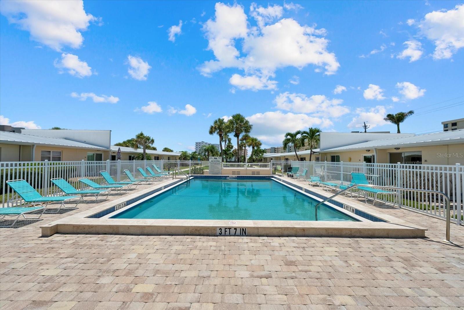 JAMAICA ROYALE - Residential
