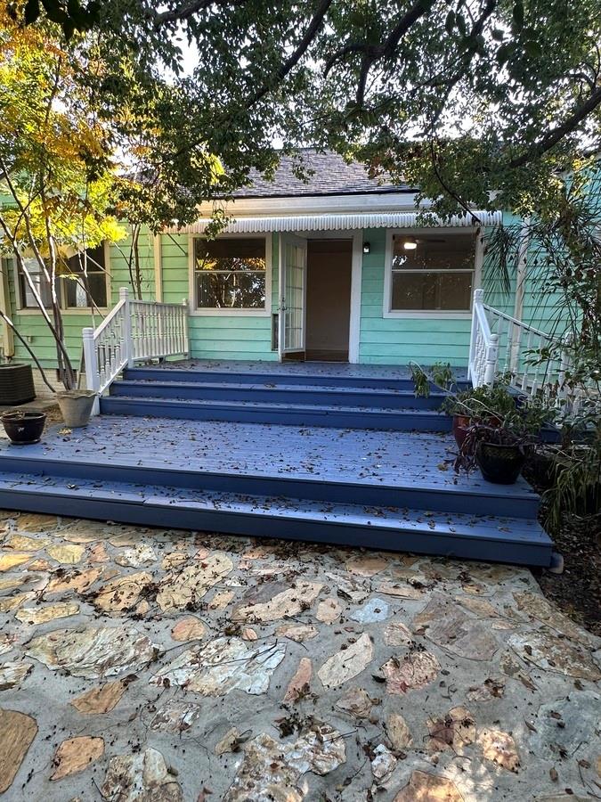 BAY VIEW HEIGHTS - Residential Lease