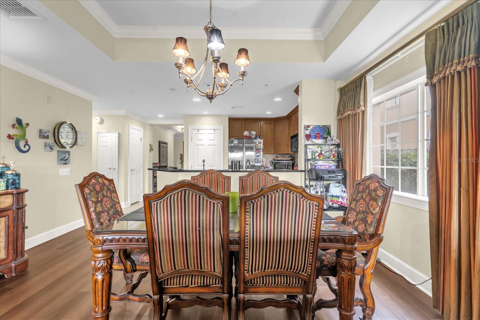 CENTRE COURT RIDGE PH 8 CONDO - Residential