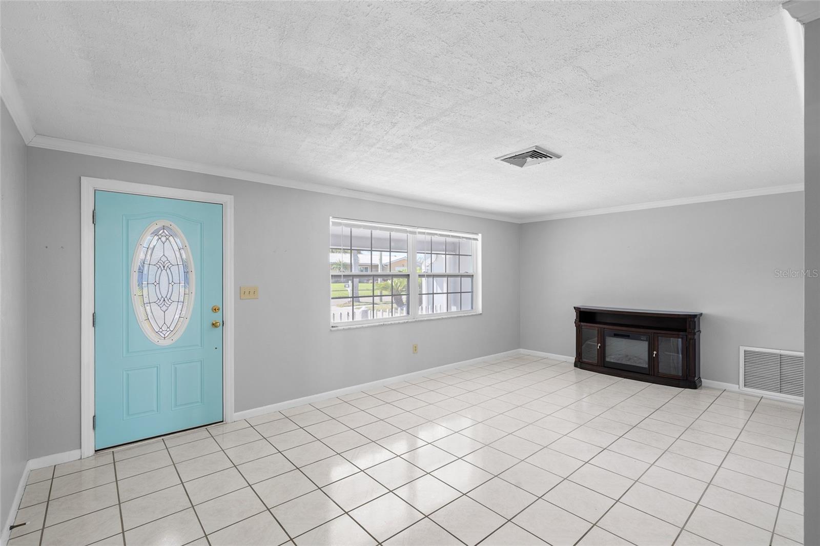 WILLIAMSDALE SQUARE 2ND ADD - Residential Lease