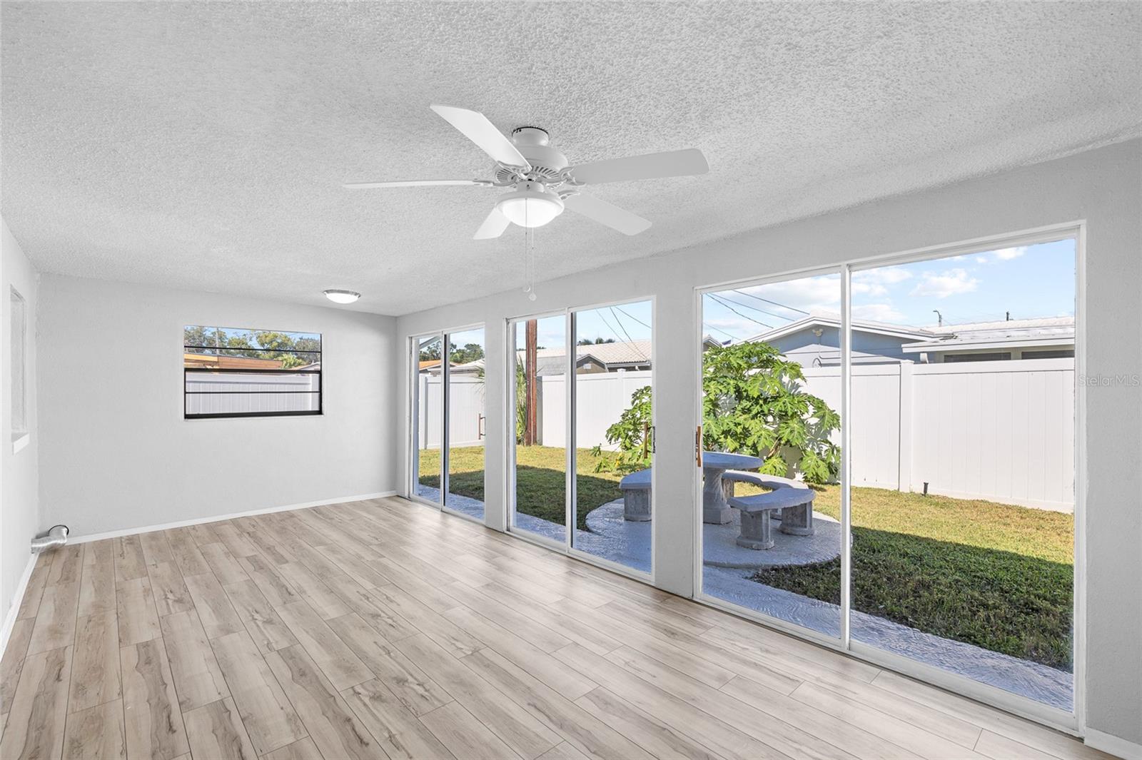 WILLIAMSDALE SQUARE 2ND ADD - Residential Lease