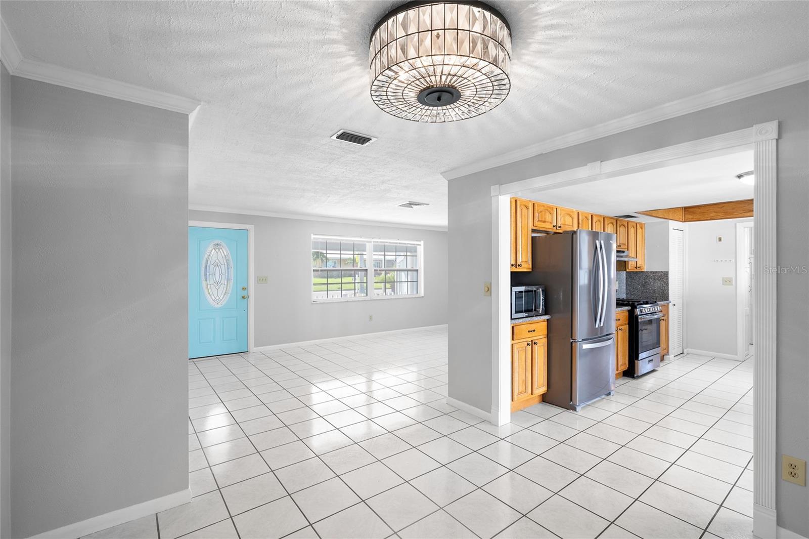 WILLIAMSDALE SQUARE 2ND ADD - Residential Lease