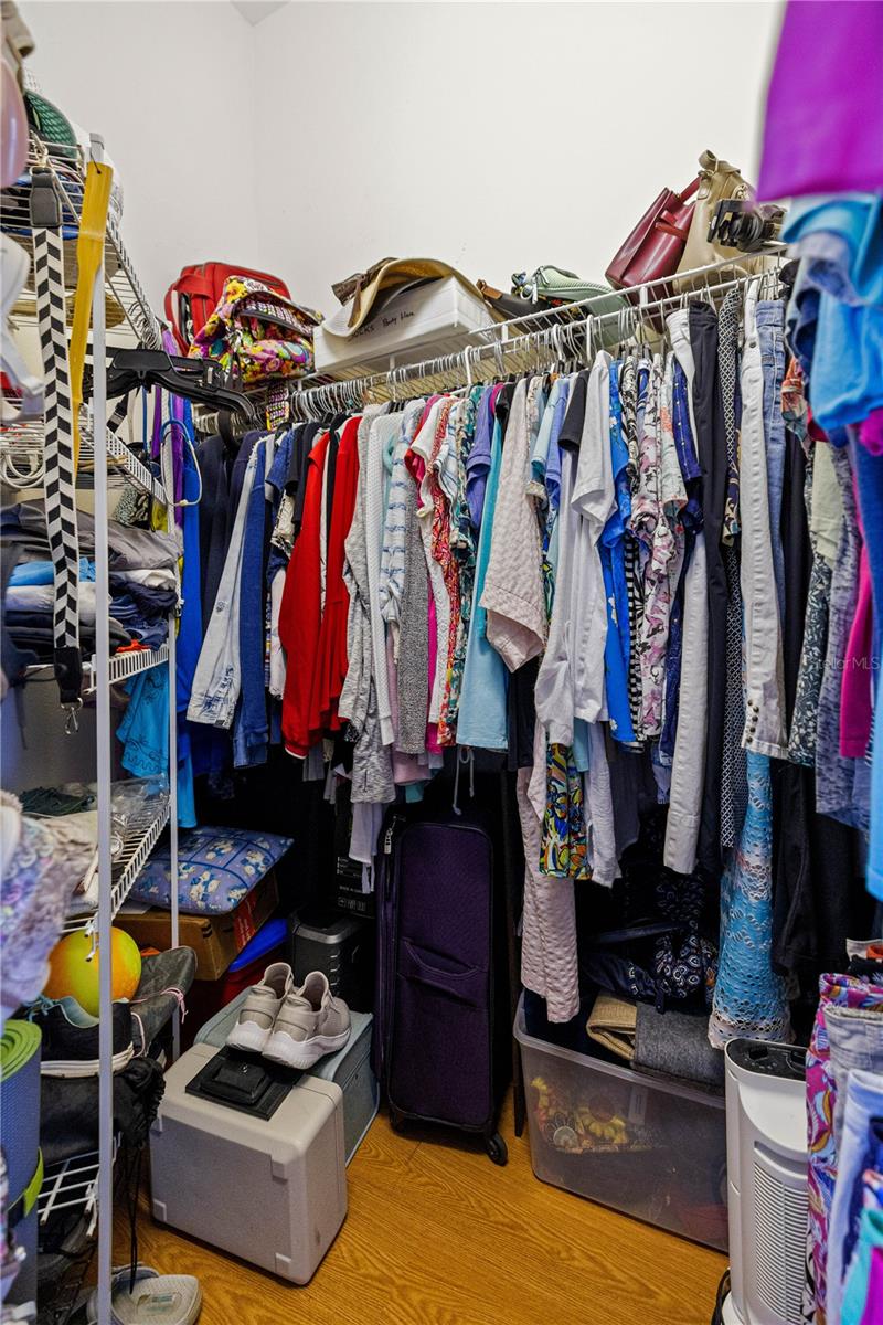 BRENTWOOD VILLAS 04 - Residential