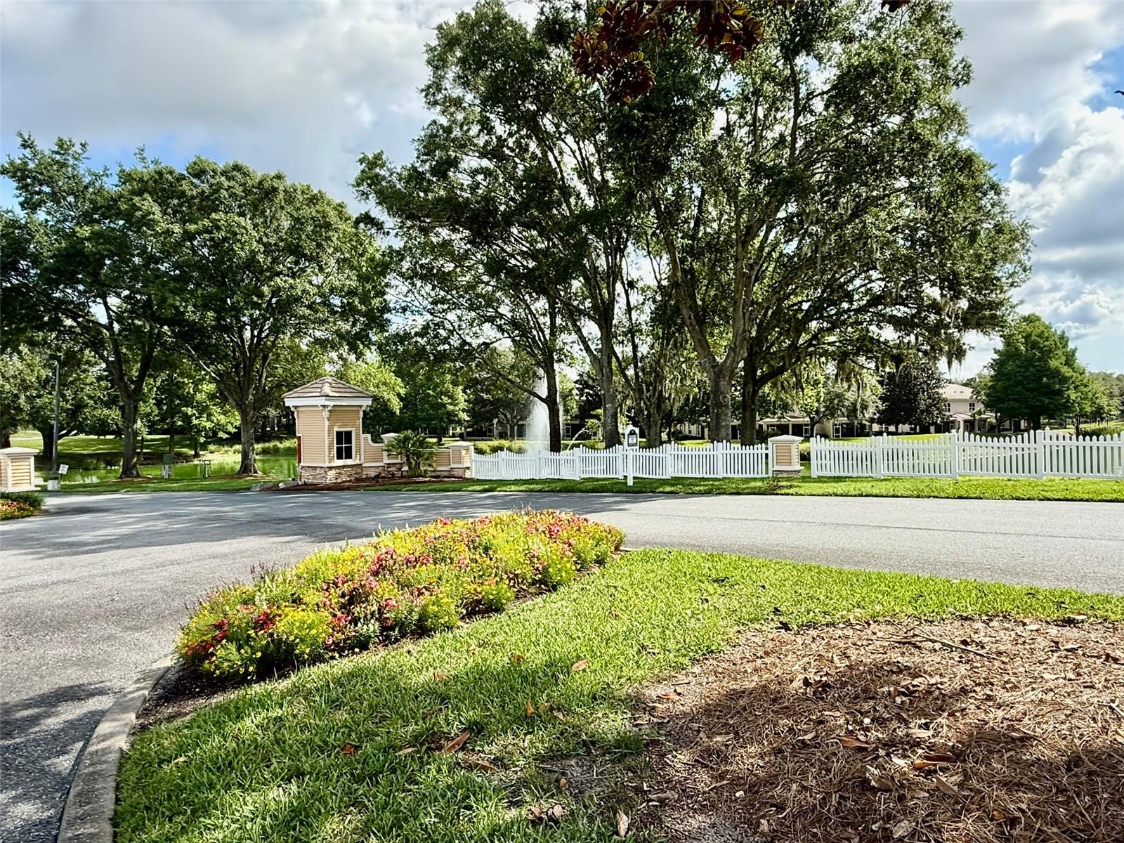 BRENTWOOD VILLAS 04 - Residential