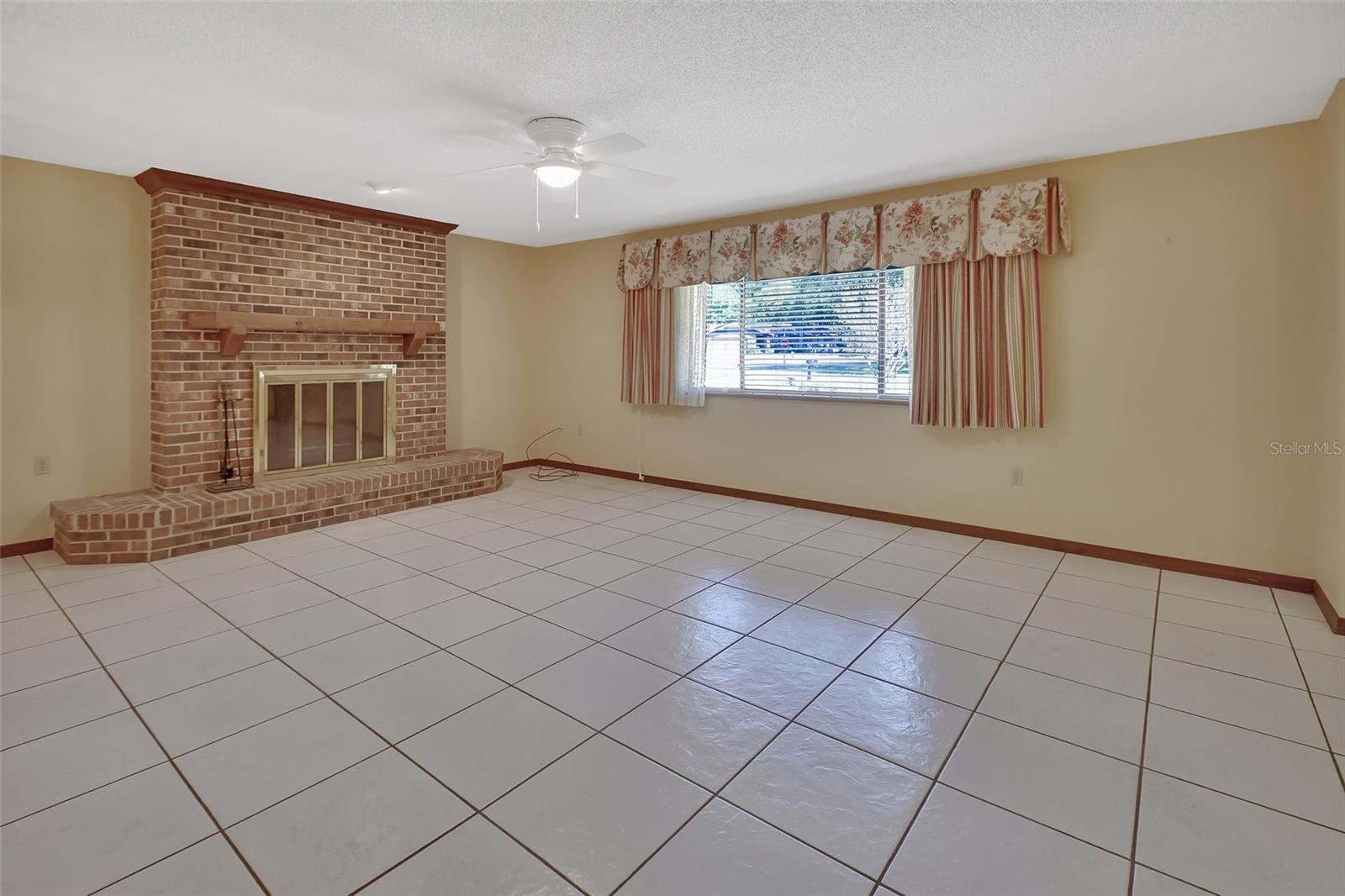 1105 BURGOYNE ROAD