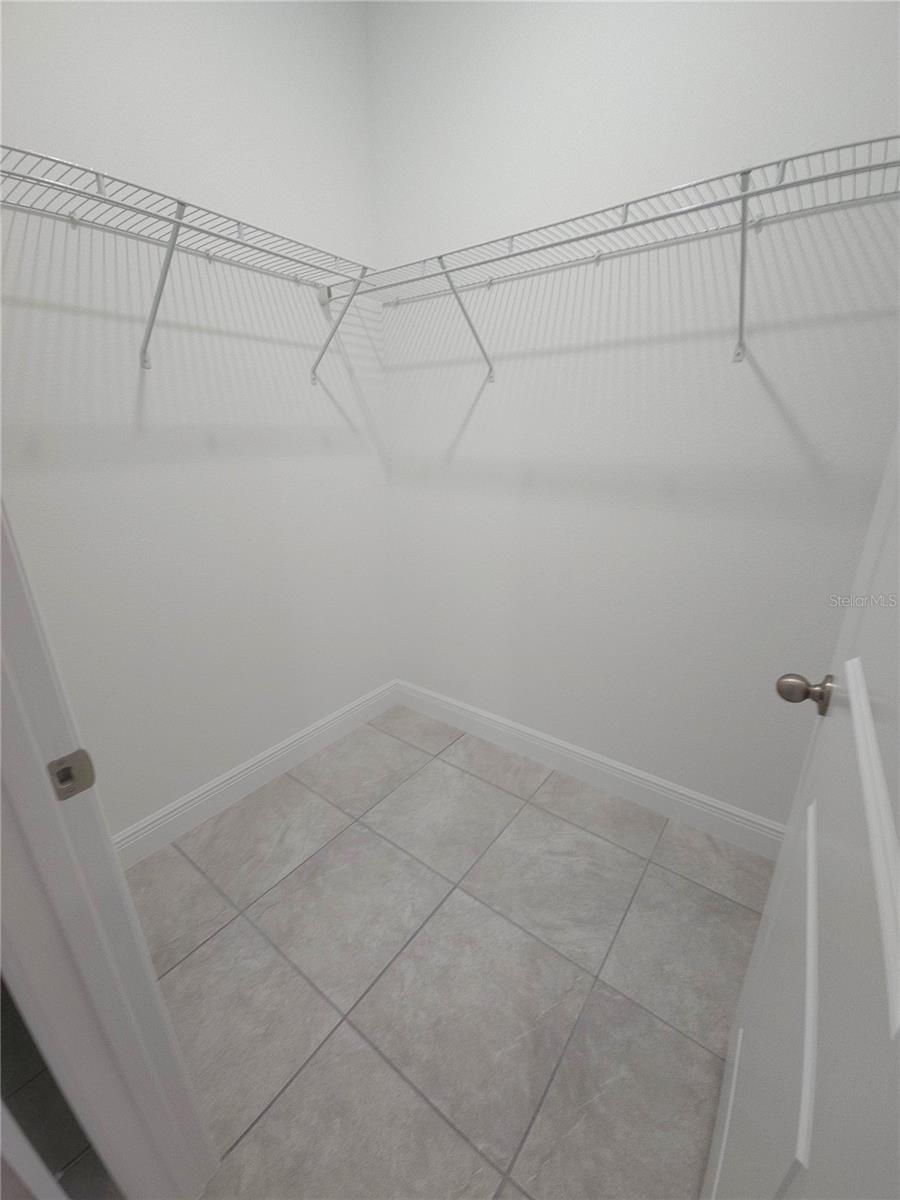 CITRUS SPGS UNIT 16 - Residential Lease