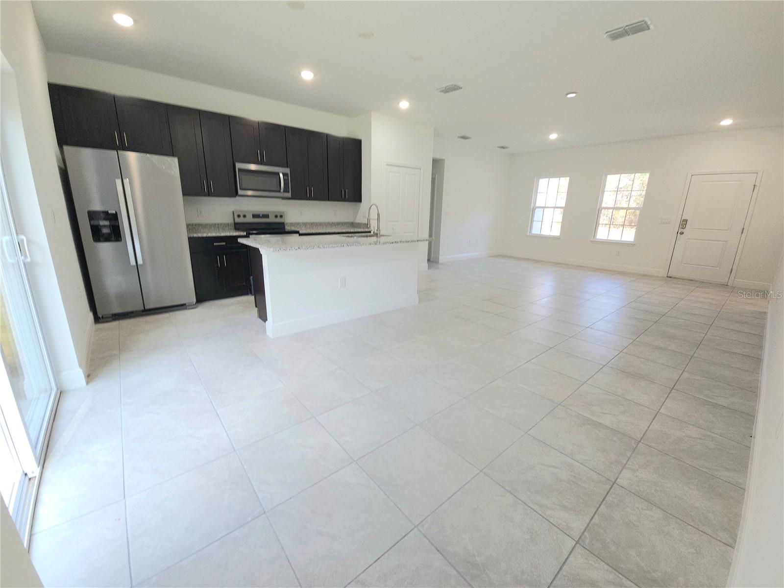 CITRUS SPGS UNIT 16 - Residential Lease