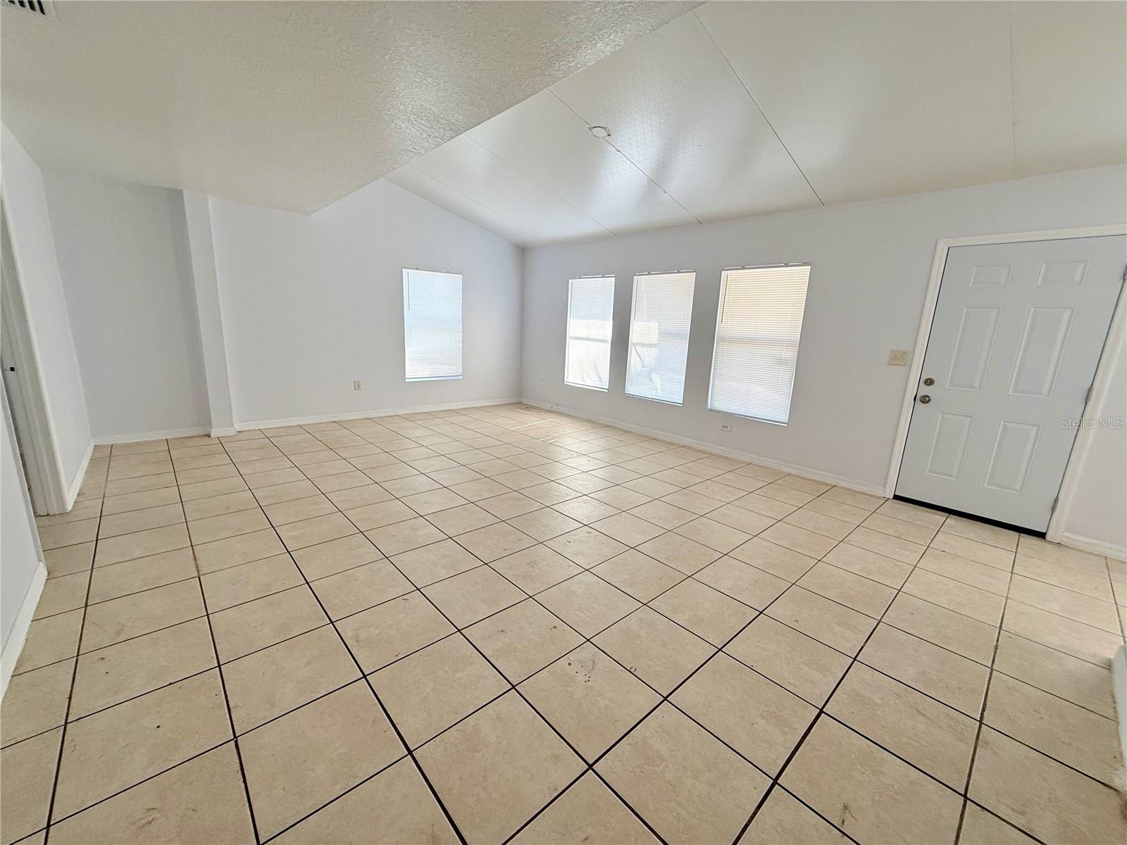 1427 45TH AVENUE CIRCLE W