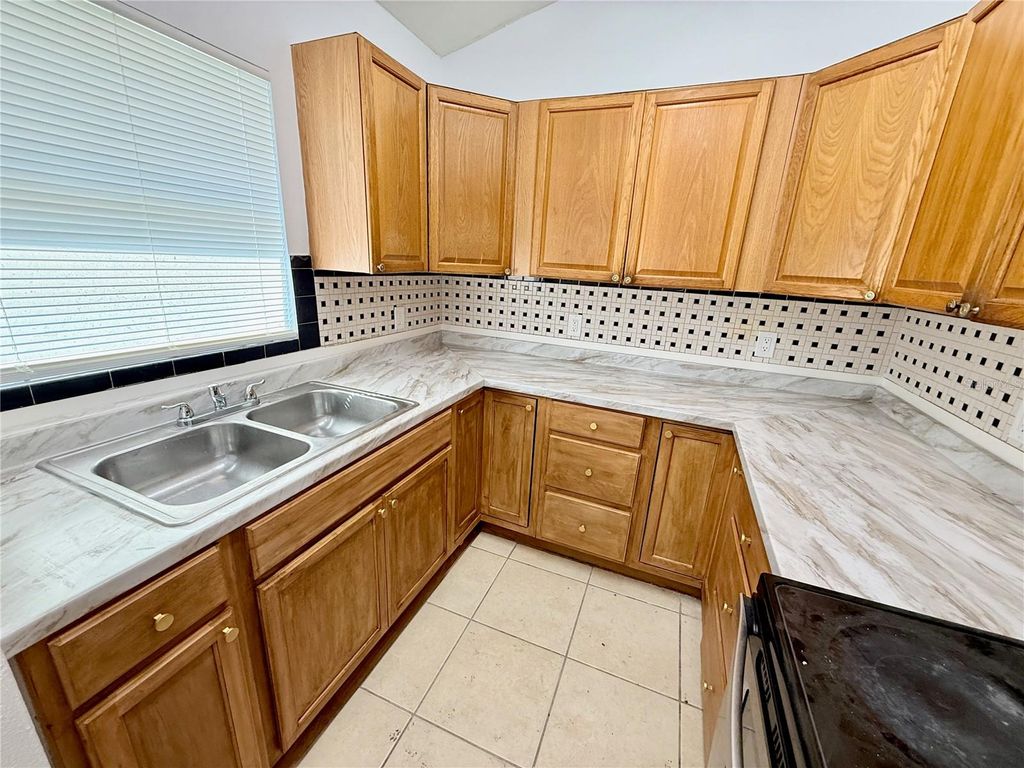 Photo of 1427 45th Avenue Circle W, Bradenton, FL 34207 (MLS # A4681257)