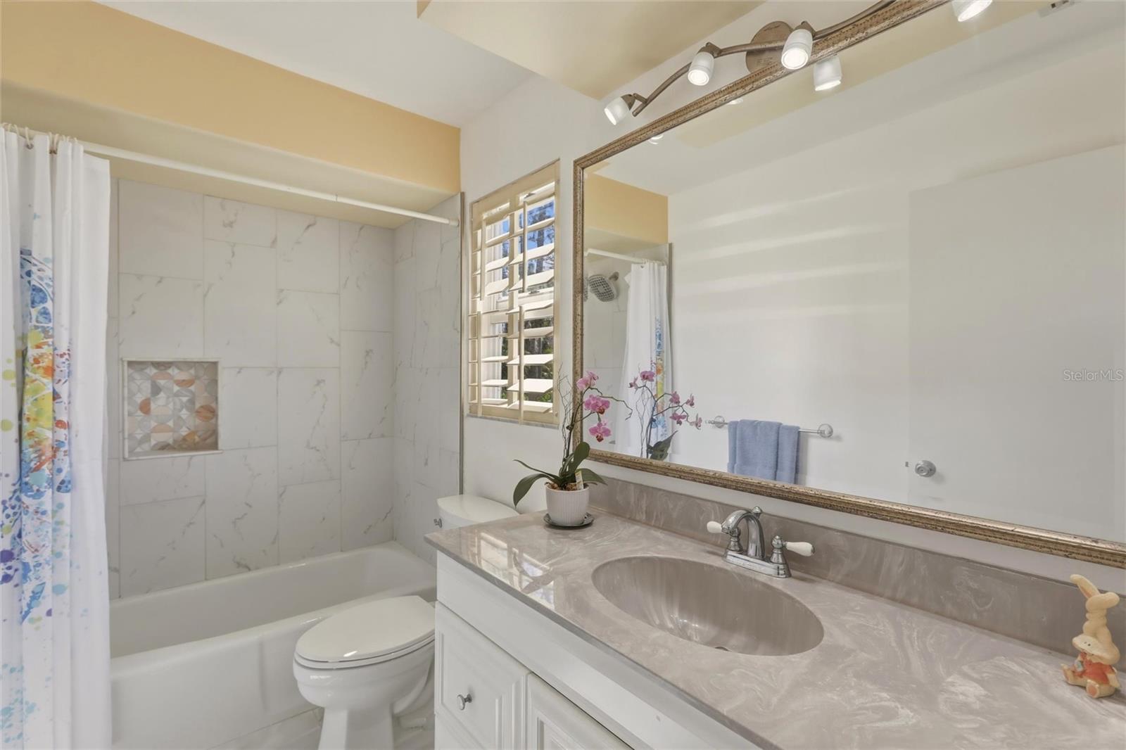 SOUTH VENICE UNIT 06 - Residential