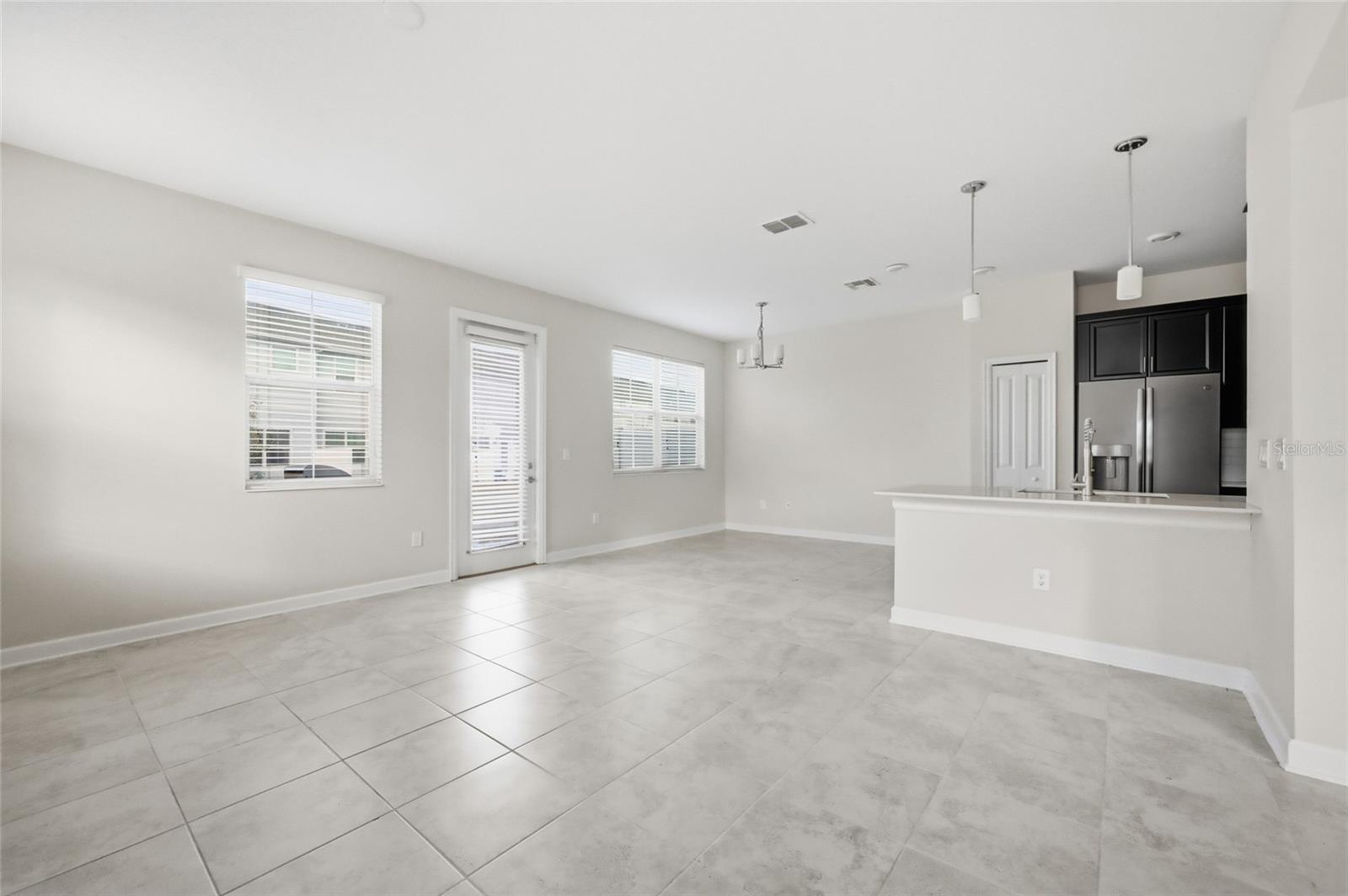 STOREY LAKE TR K - Residential Lease