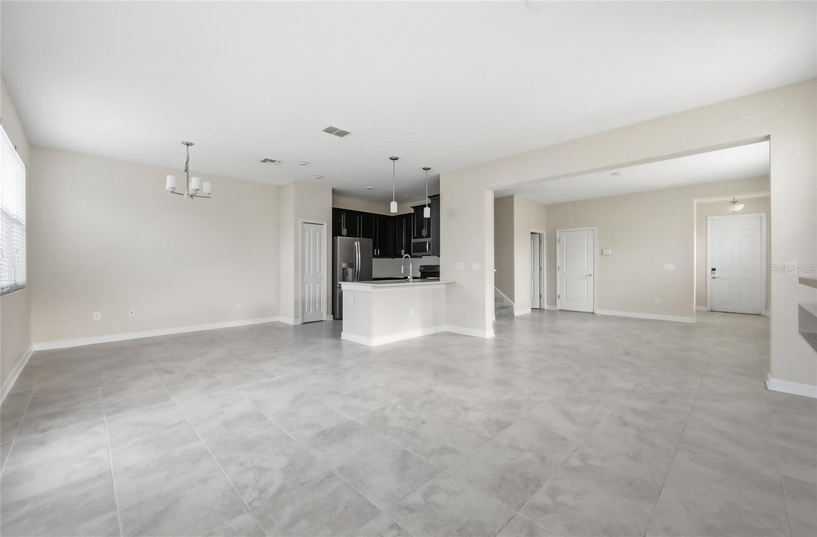 STOREY LAKE TR K - Residential Lease