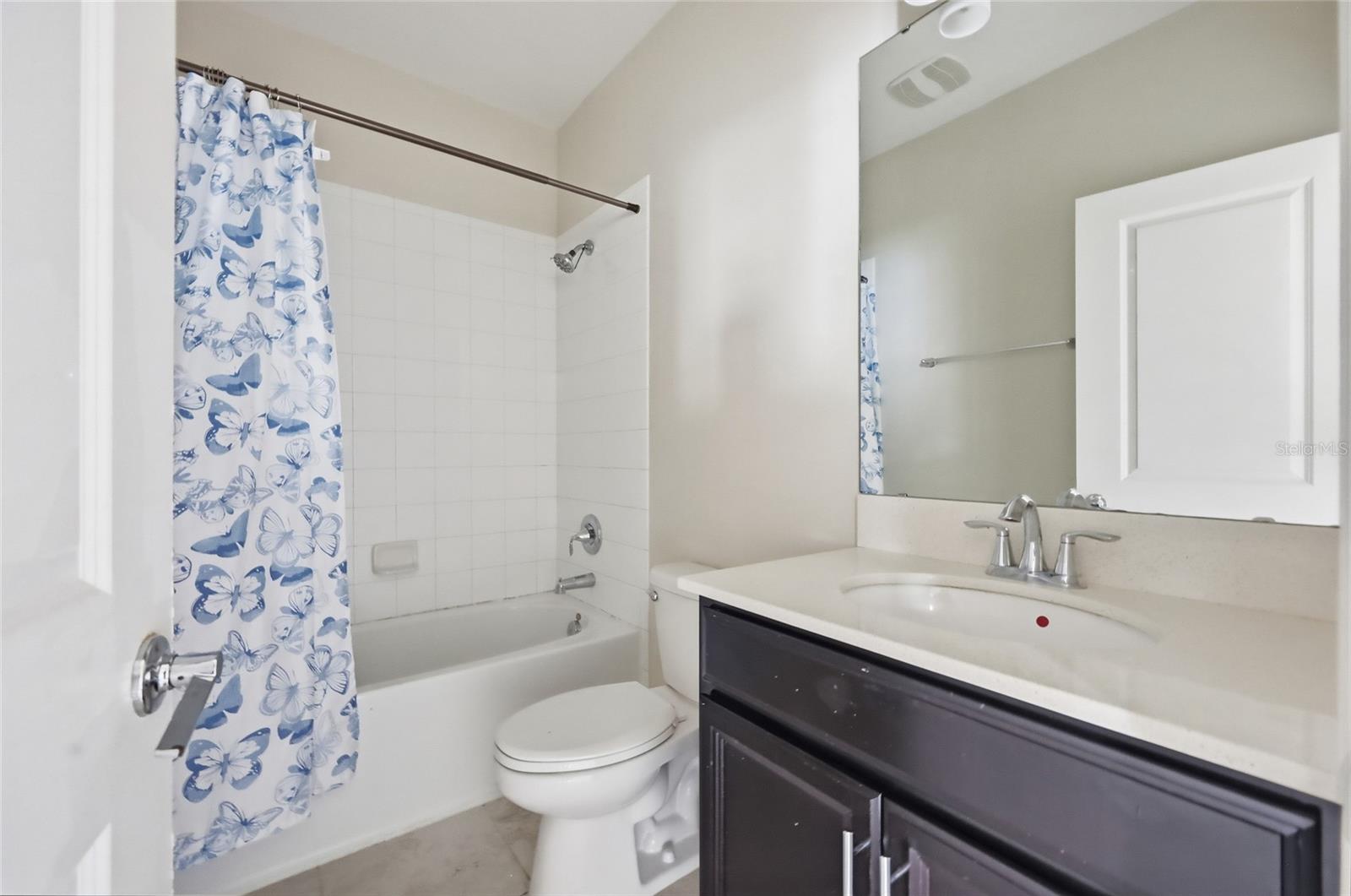 STOREY LAKE TR K - Residential Lease