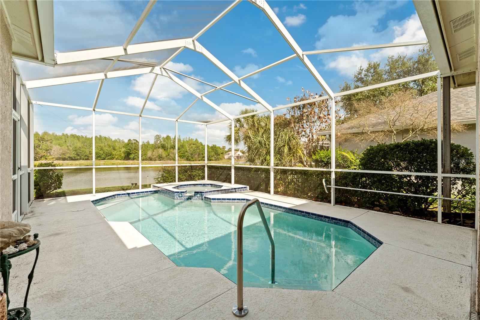 HUNTER'S GREEN, HUNTERS GREEN - Residential