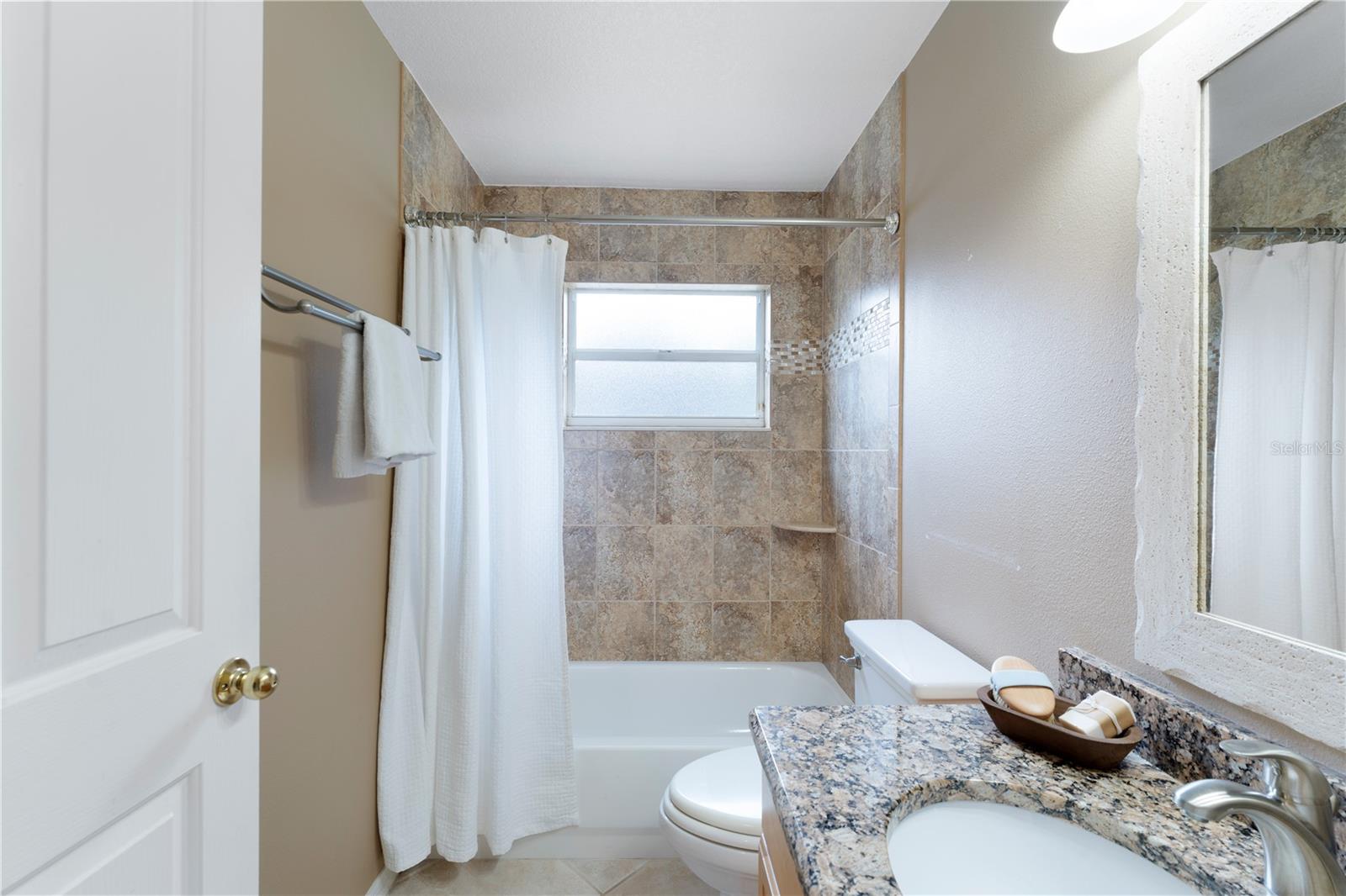 HUNTER'S GREEN, HUNTERS GREEN - Residential