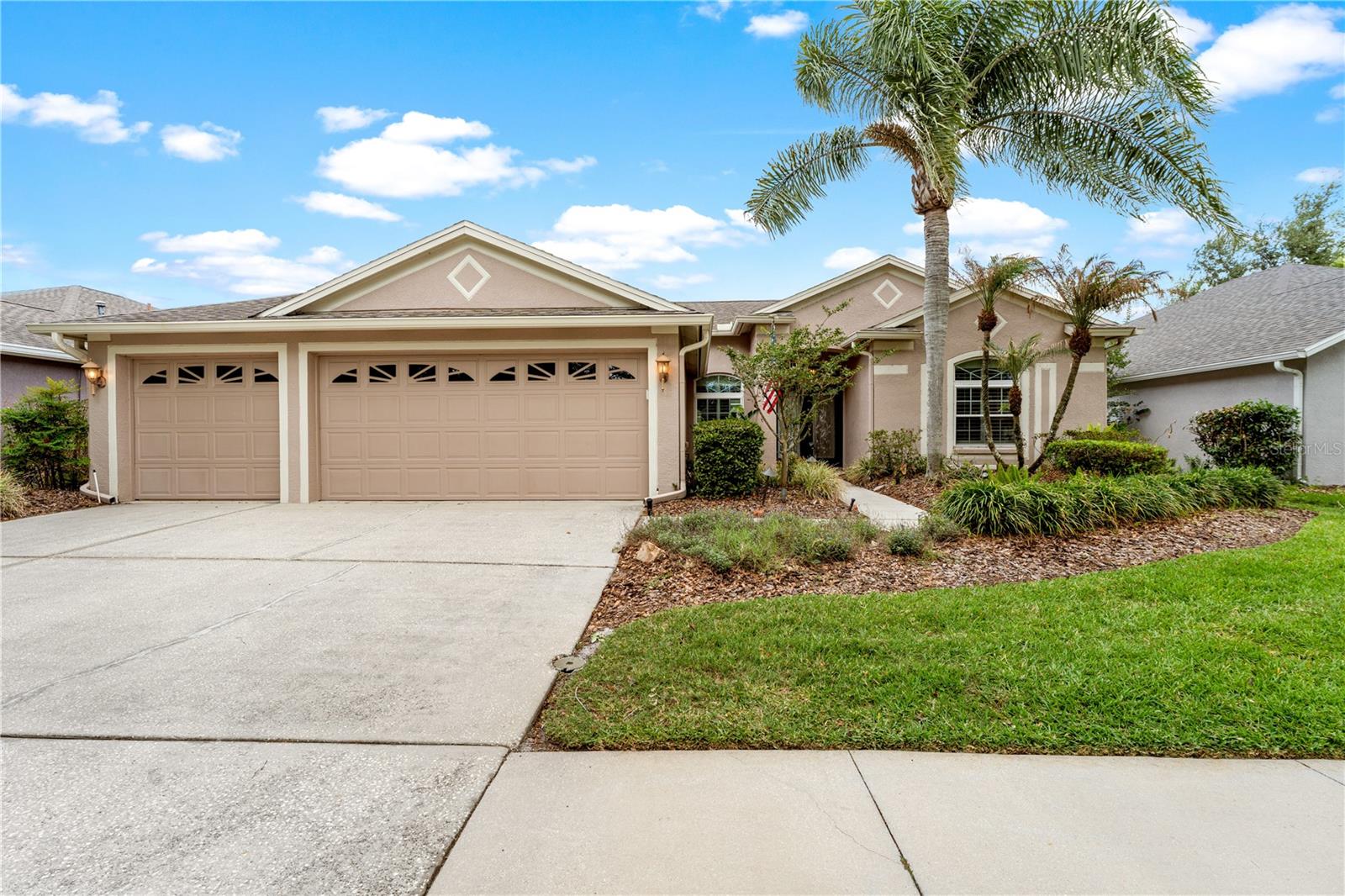 HUNTER'S GREEN, HUNTERS GREEN - Residential