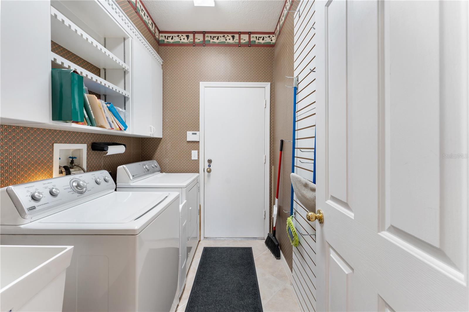 HUNTER'S GREEN, HUNTERS GREEN - Residential