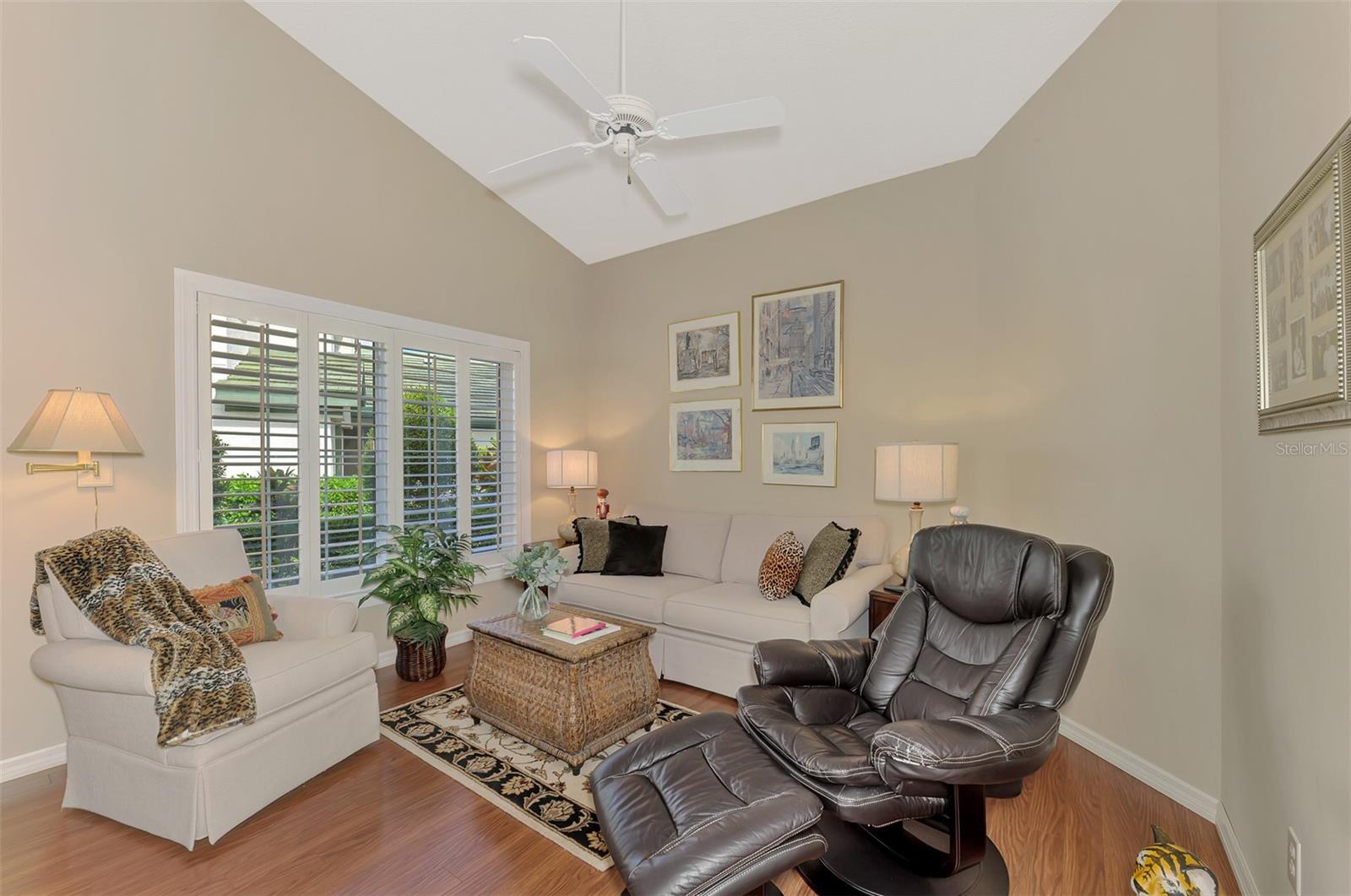 BRIDLE OAKS - Residential