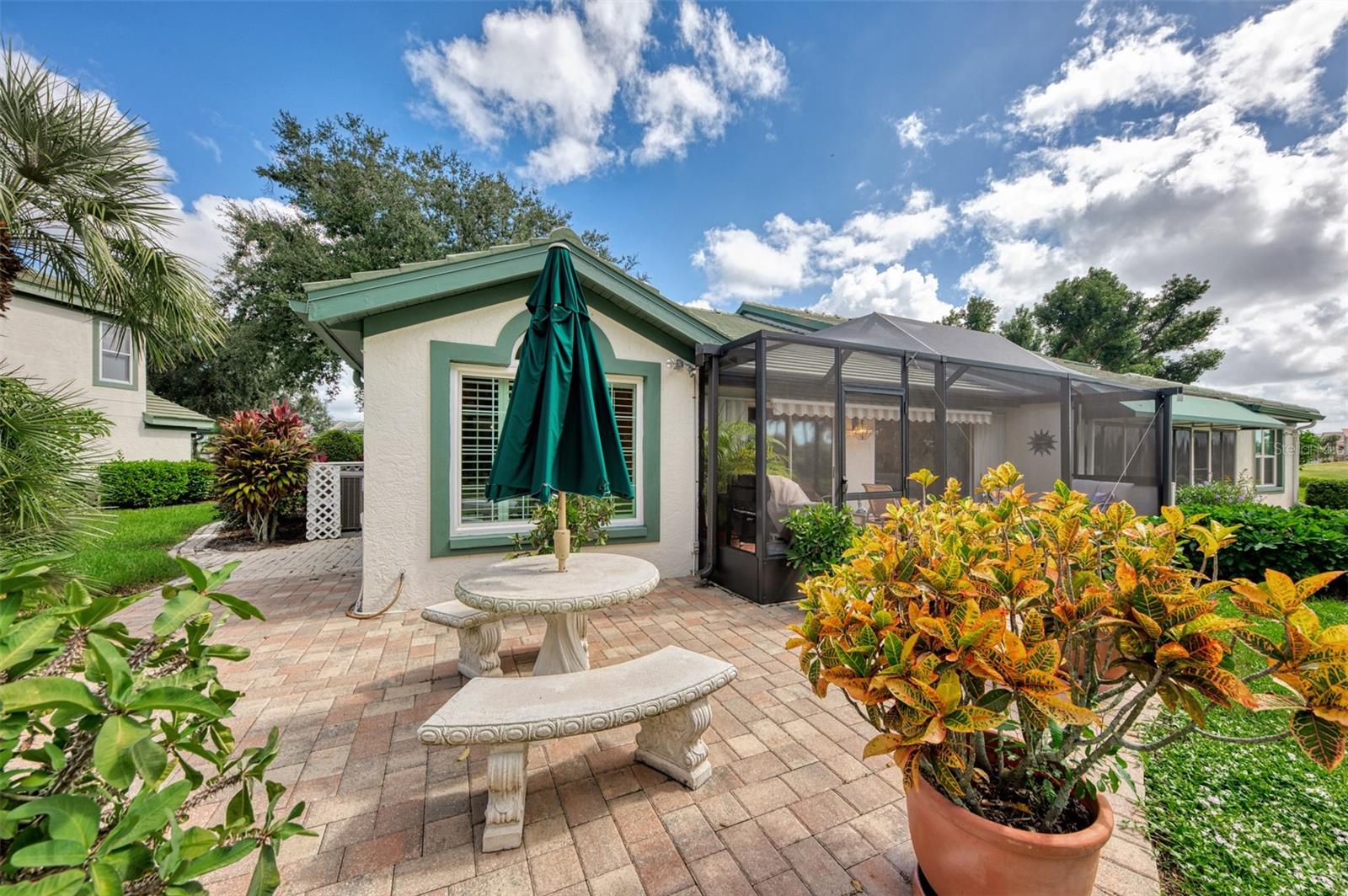 BRIDLE OAKS - Residential