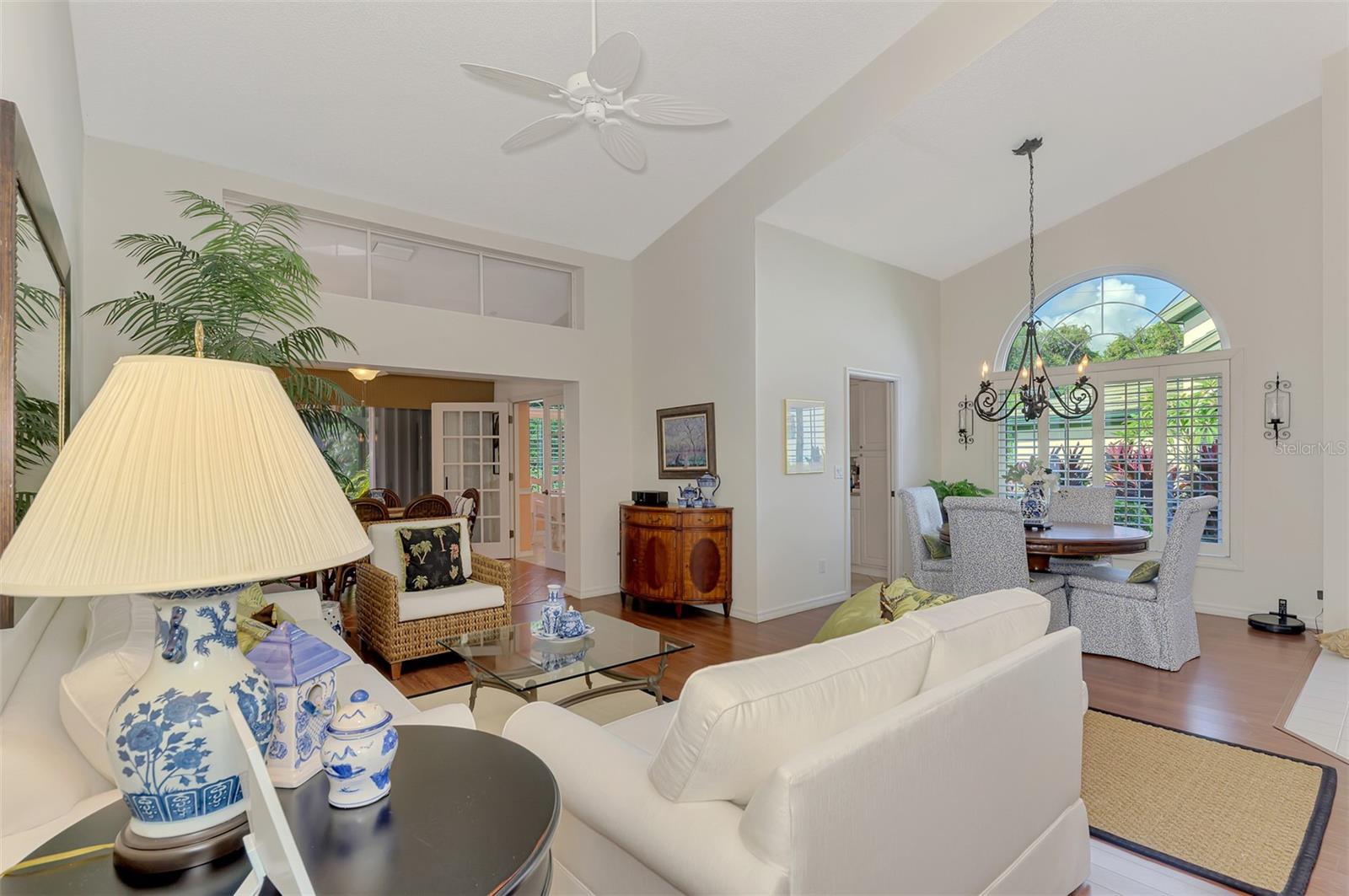 BRIDLE OAKS - Residential