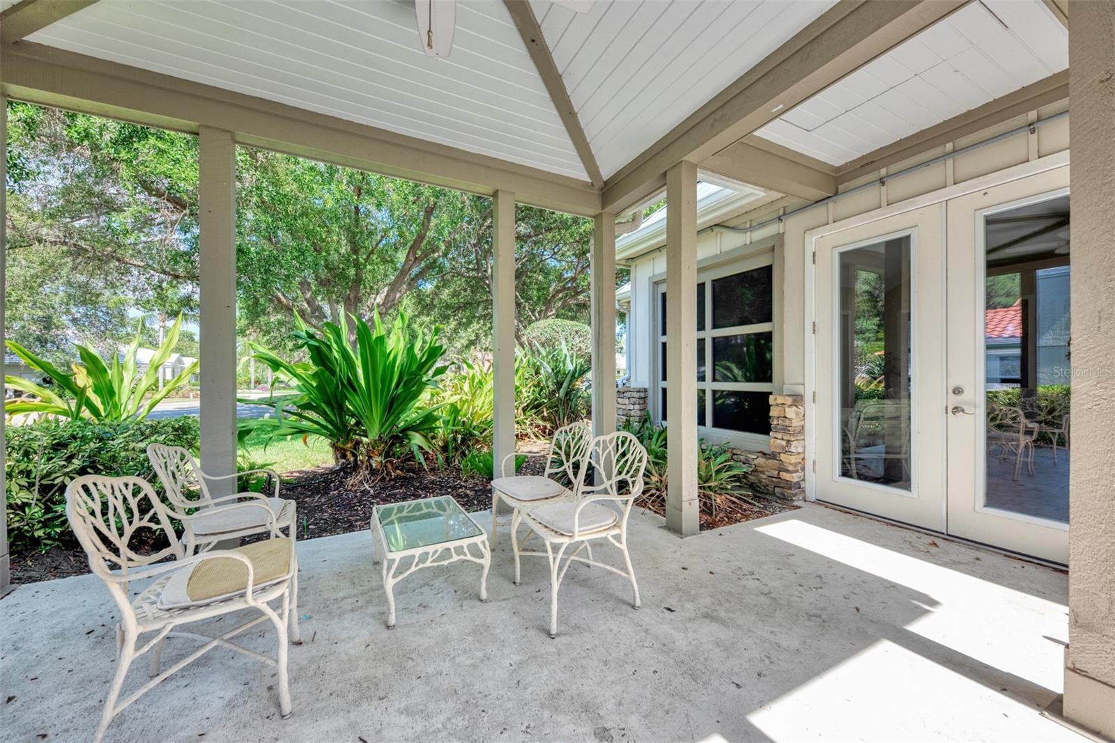 BRIDLE OAKS - Residential