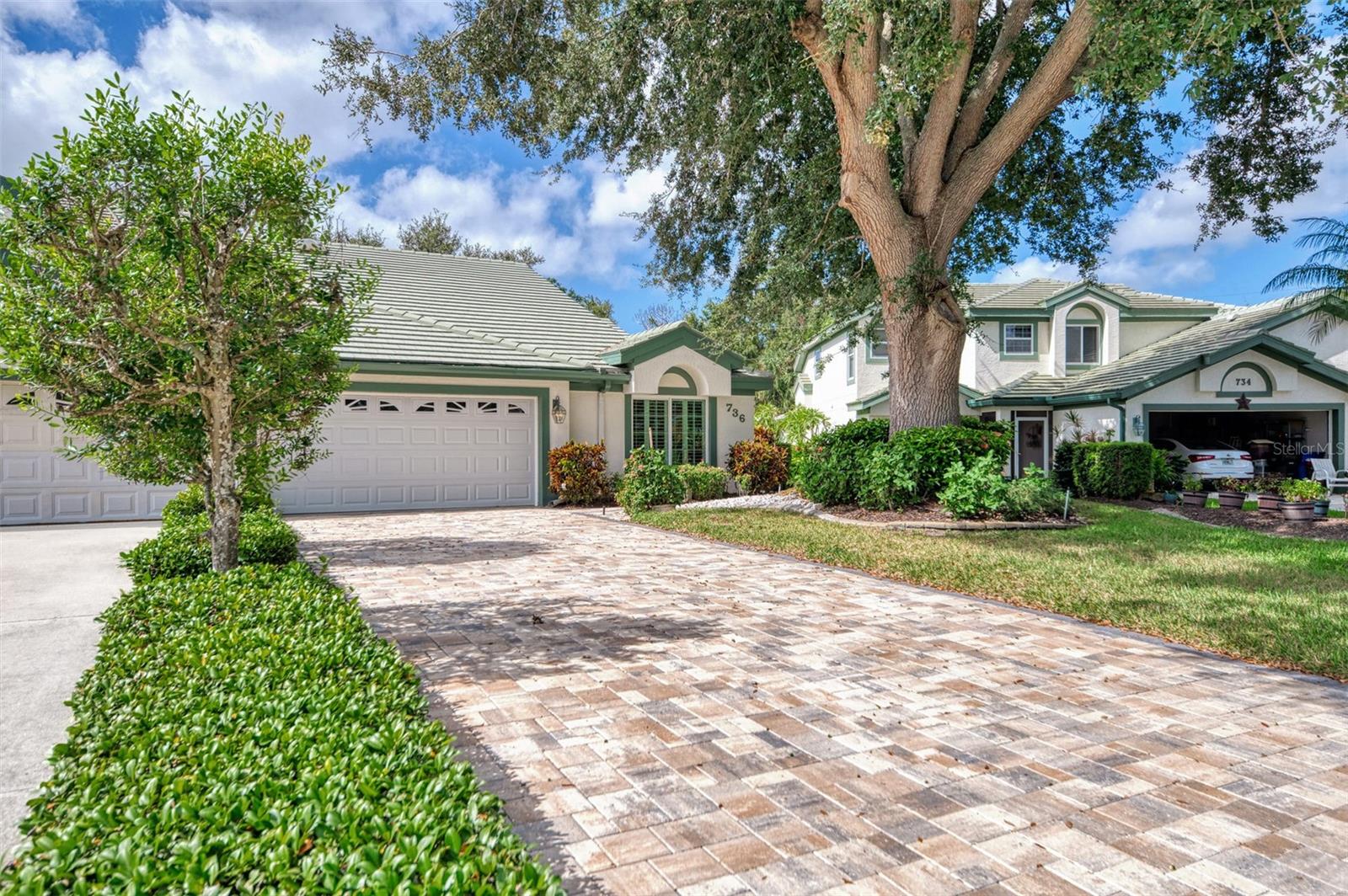 BRIDLE OAKS - Residential