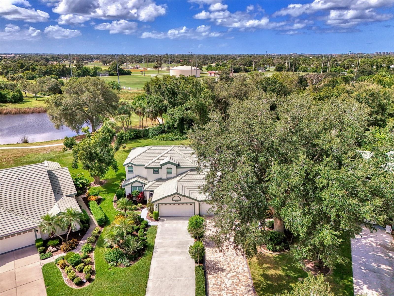 BRIDLE OAKS - Residential