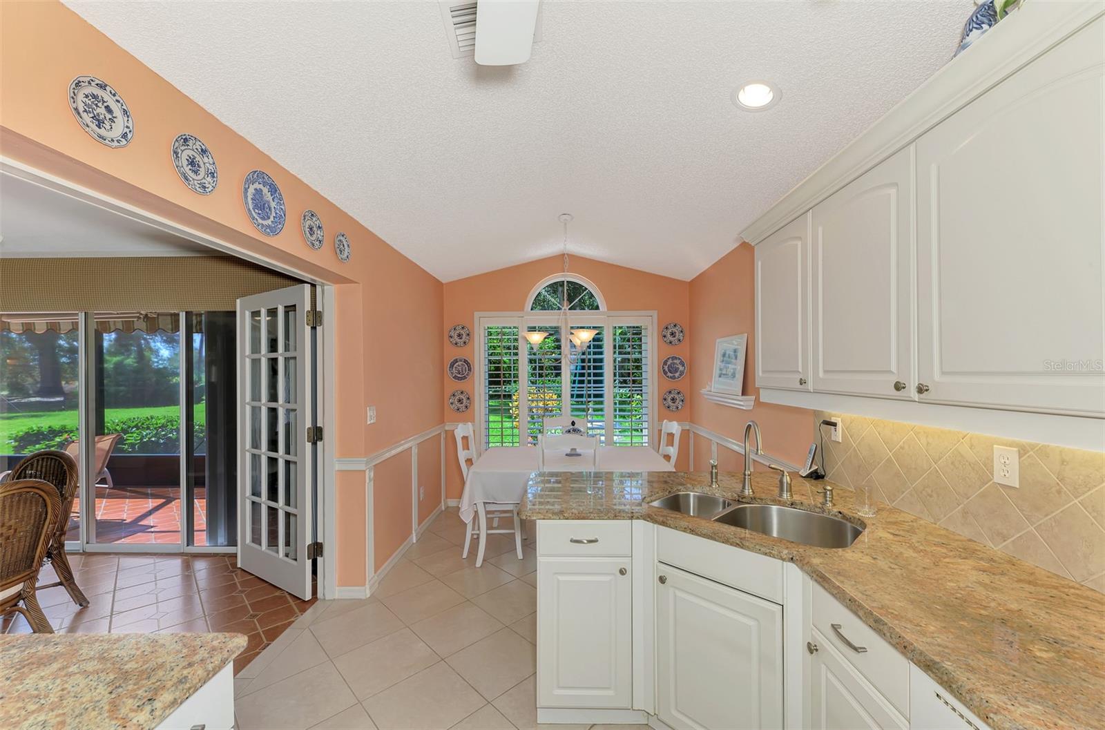 BRIDLE OAKS - Residential
