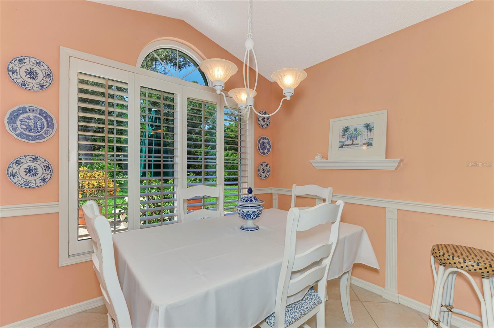 BRIDLE OAKS - Residential