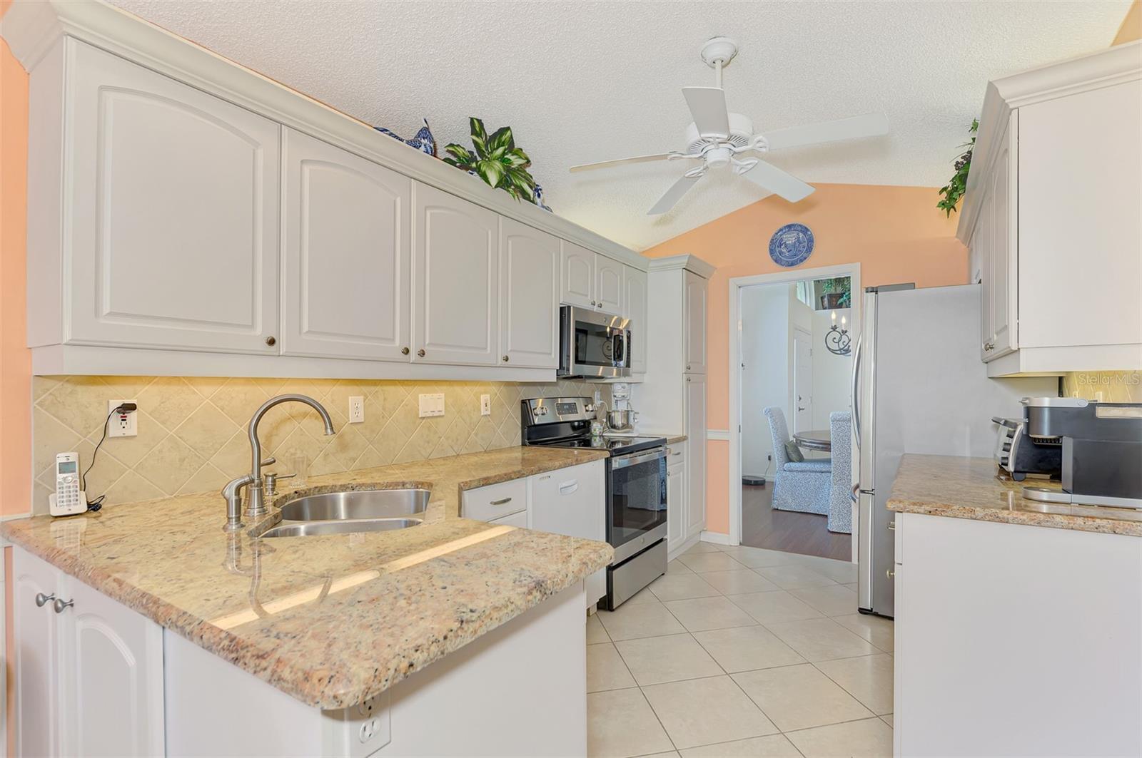 BRIDLE OAKS - Residential