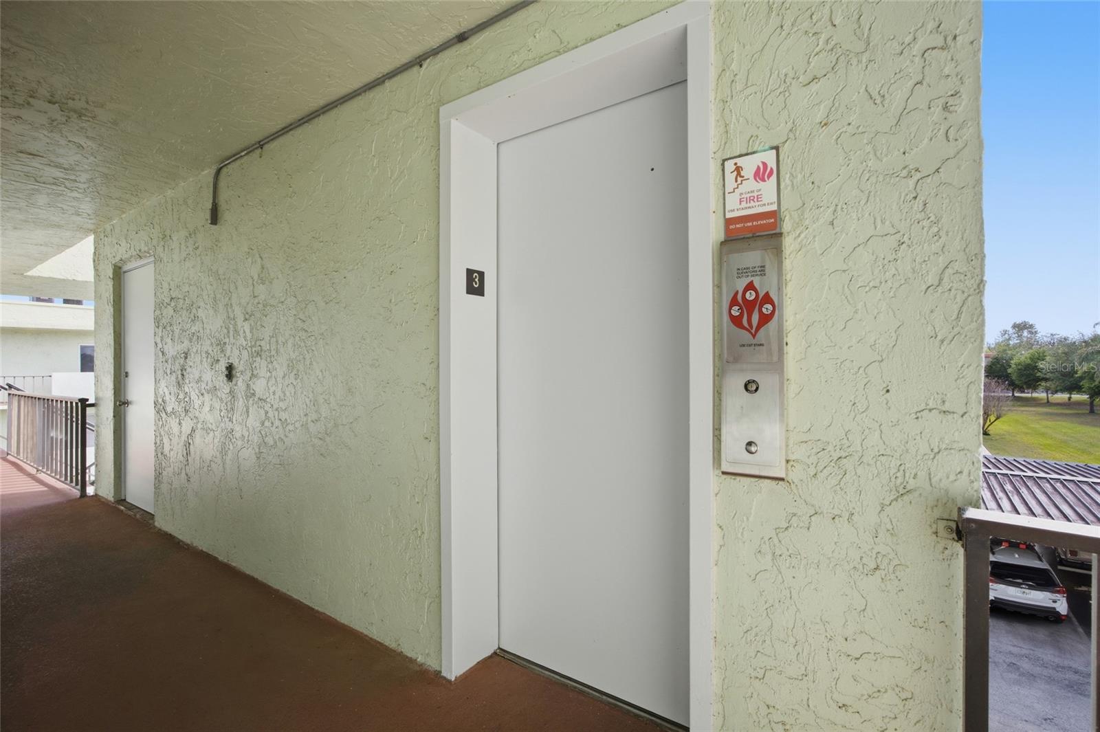 LAKESIDE VILLAGE 01 CONDO - Residential