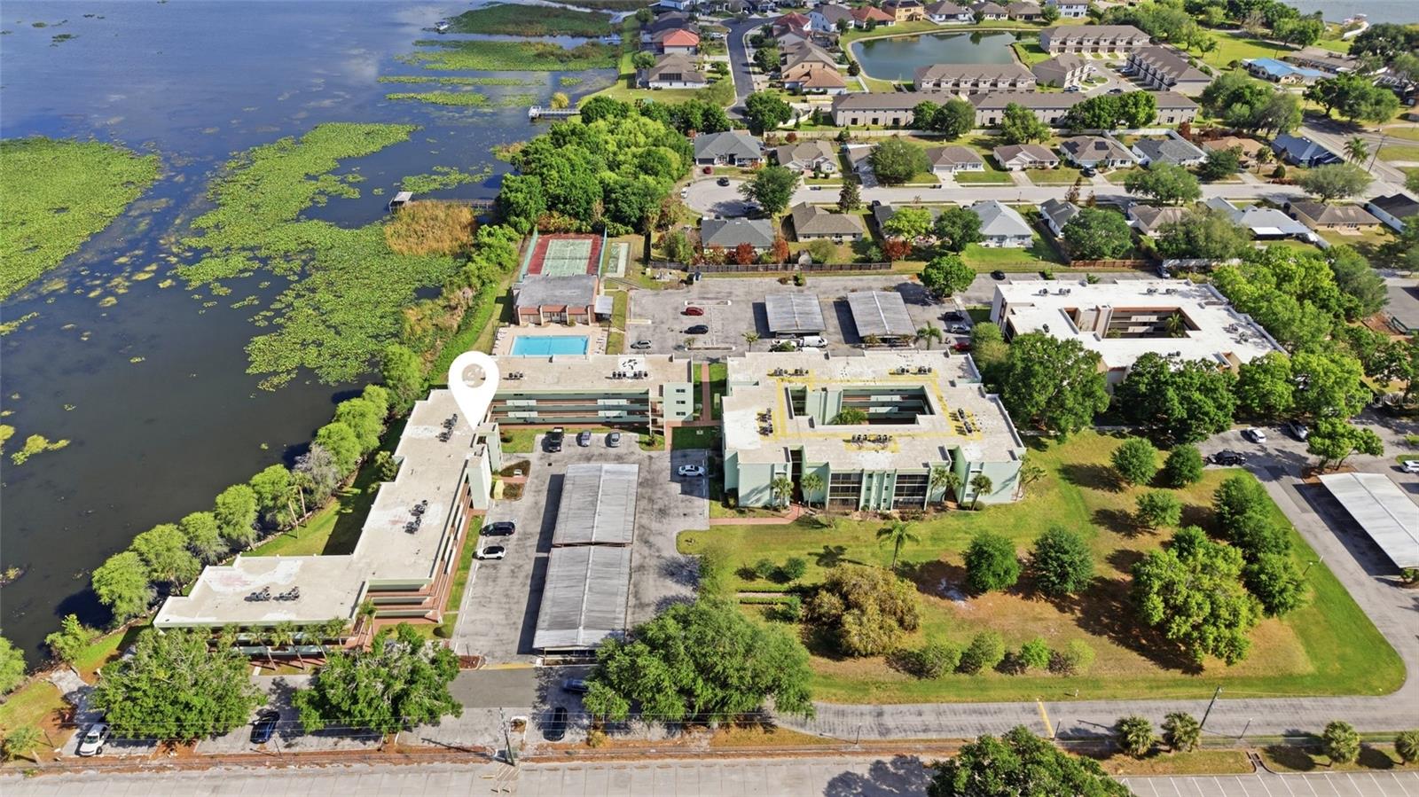 LAKESIDE VILLAGE 01 CONDO - Residential