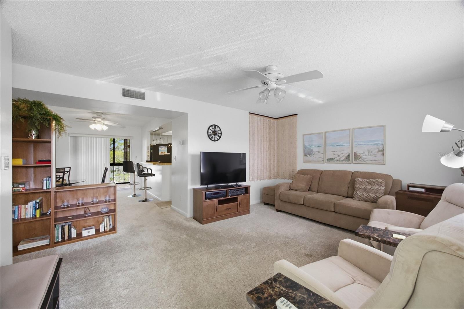 LAKESIDE VILLAGE 01 CONDO - Residential