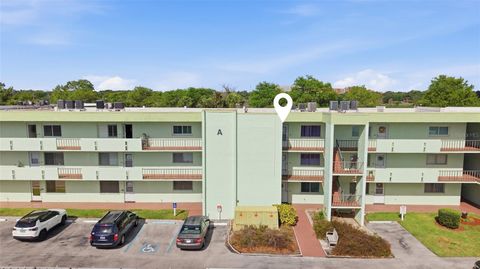 Photo of 1130 N Lake Parker Avenue #A305, Lakeland, FL 33805 (MLS # TB8493818)