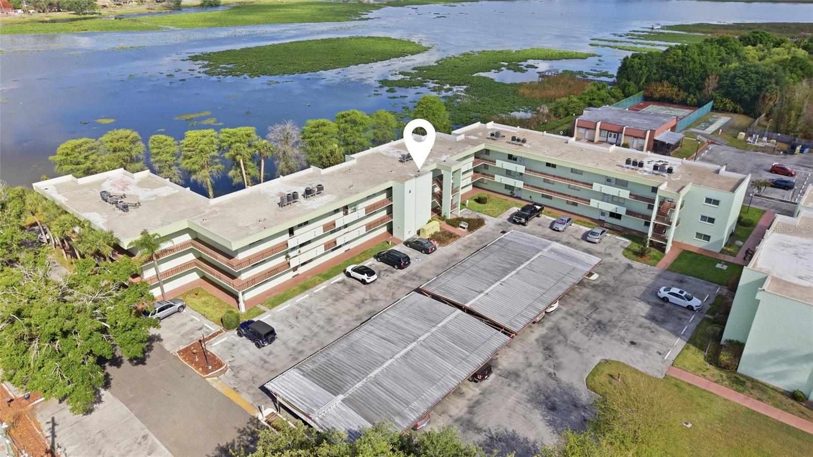 LAKESIDE VILLAGE 01 CONDO - Residential