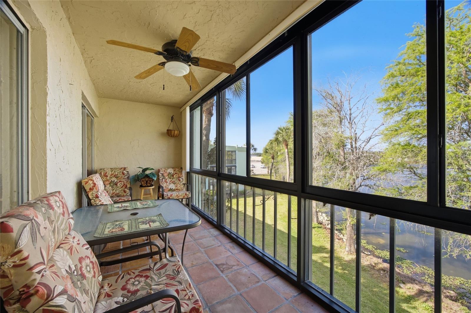 LAKESIDE VILLAGE 01 CONDO - Residential