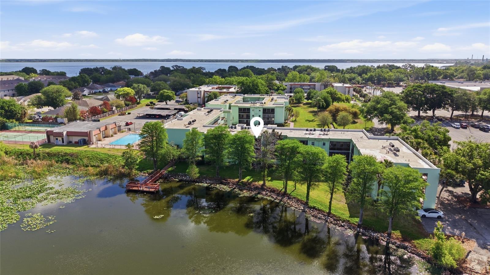 LAKESIDE VILLAGE 01 CONDO - Residential