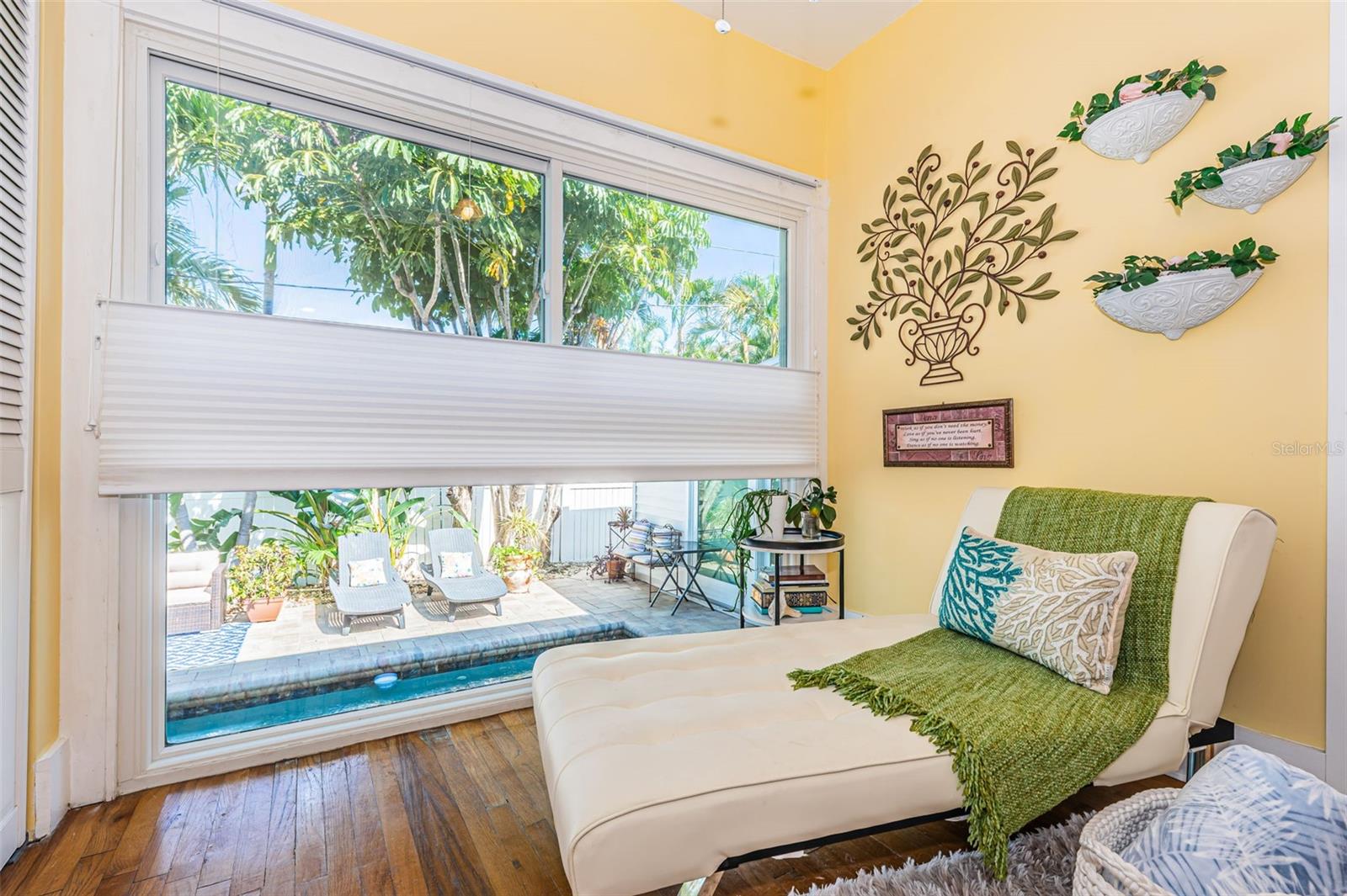 ST PETERSBURG BEACH 1ST ADD - Residential Lease