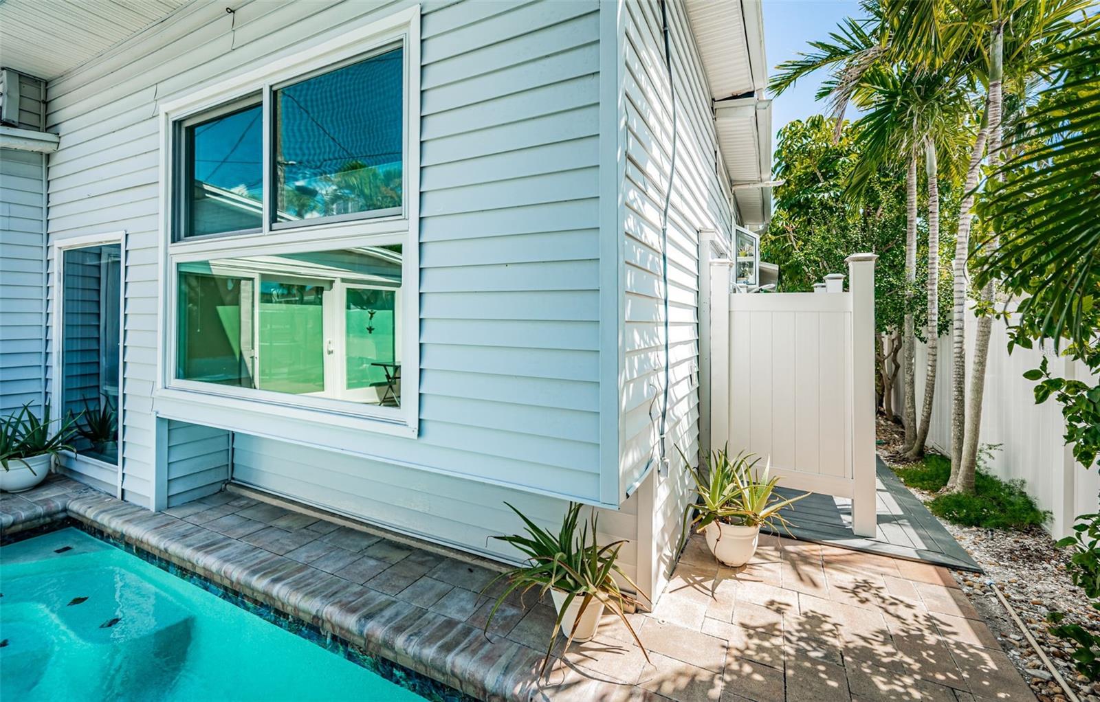 ST PETERSBURG BEACH 1ST ADD - Residential Lease