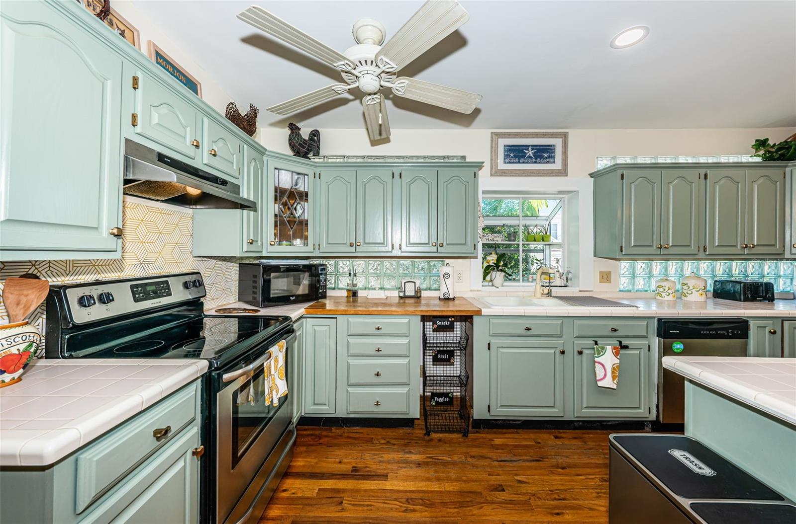ST PETERSBURG BEACH 1ST ADD - Residential Lease