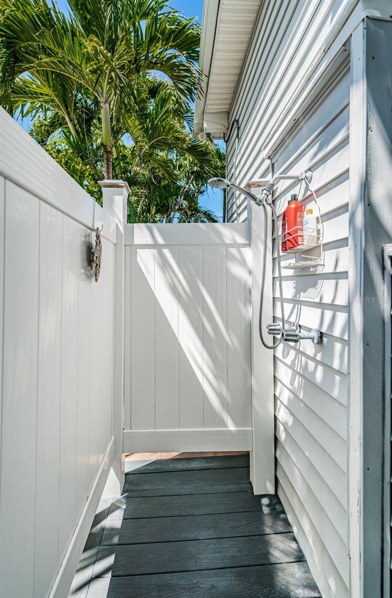 ST PETERSBURG BEACH 1ST ADD - Residential Lease