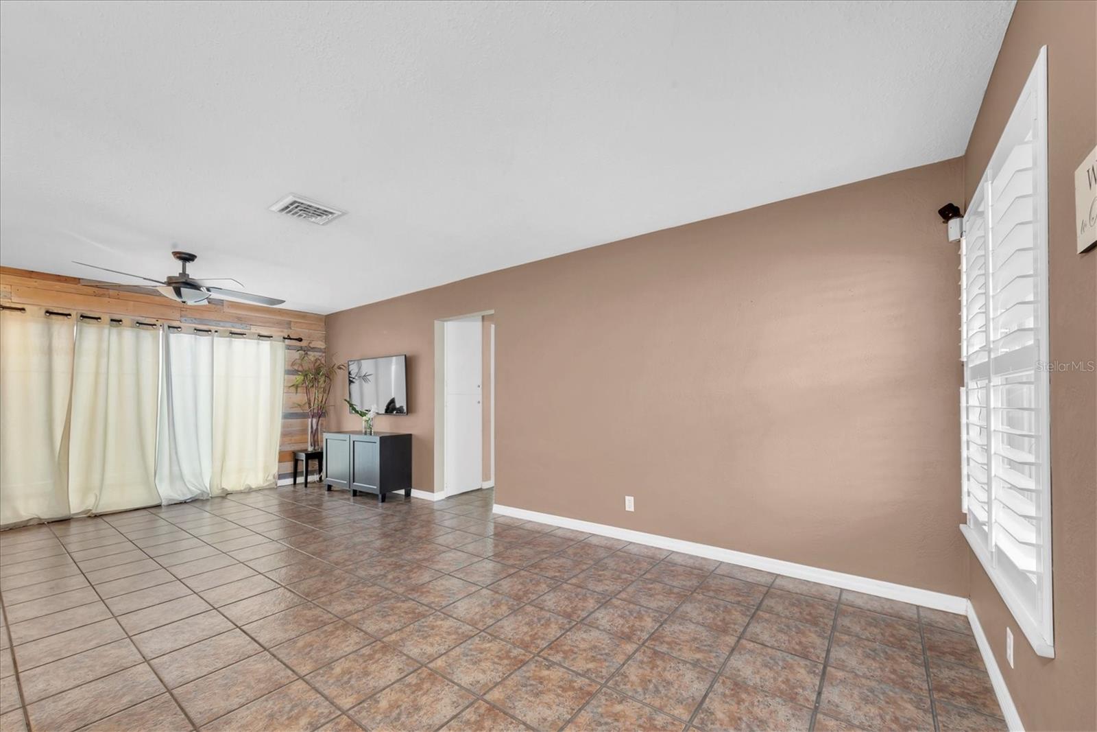 1180 39TH STREET N