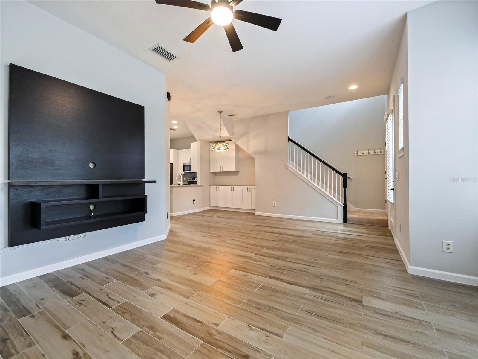 AVALON PARK NORTHWEST VILLAGE PH 05 R - Residential Lease