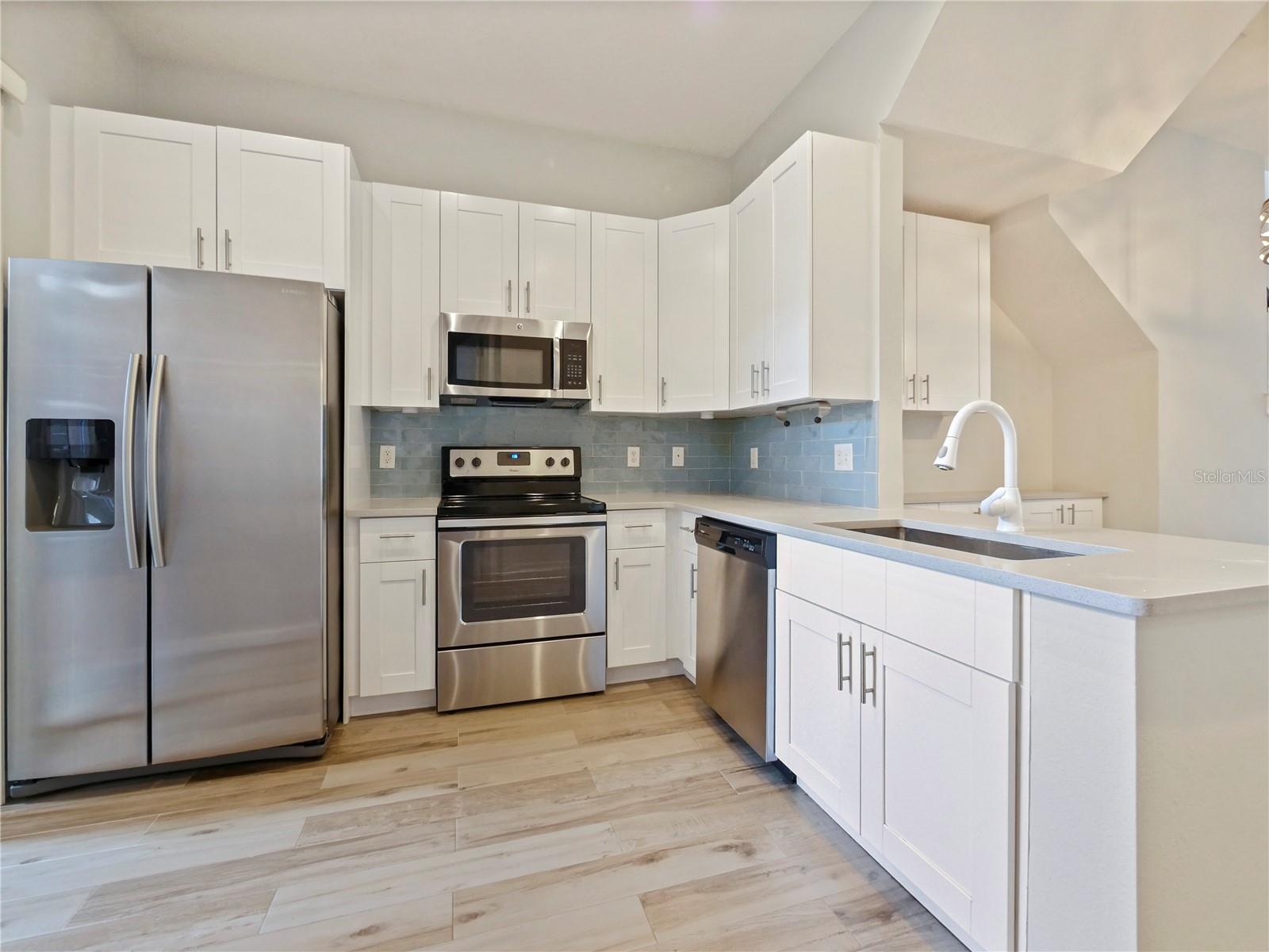 AVALON PARK NORTHWEST VILLAGE PH 05 R - Residential Lease