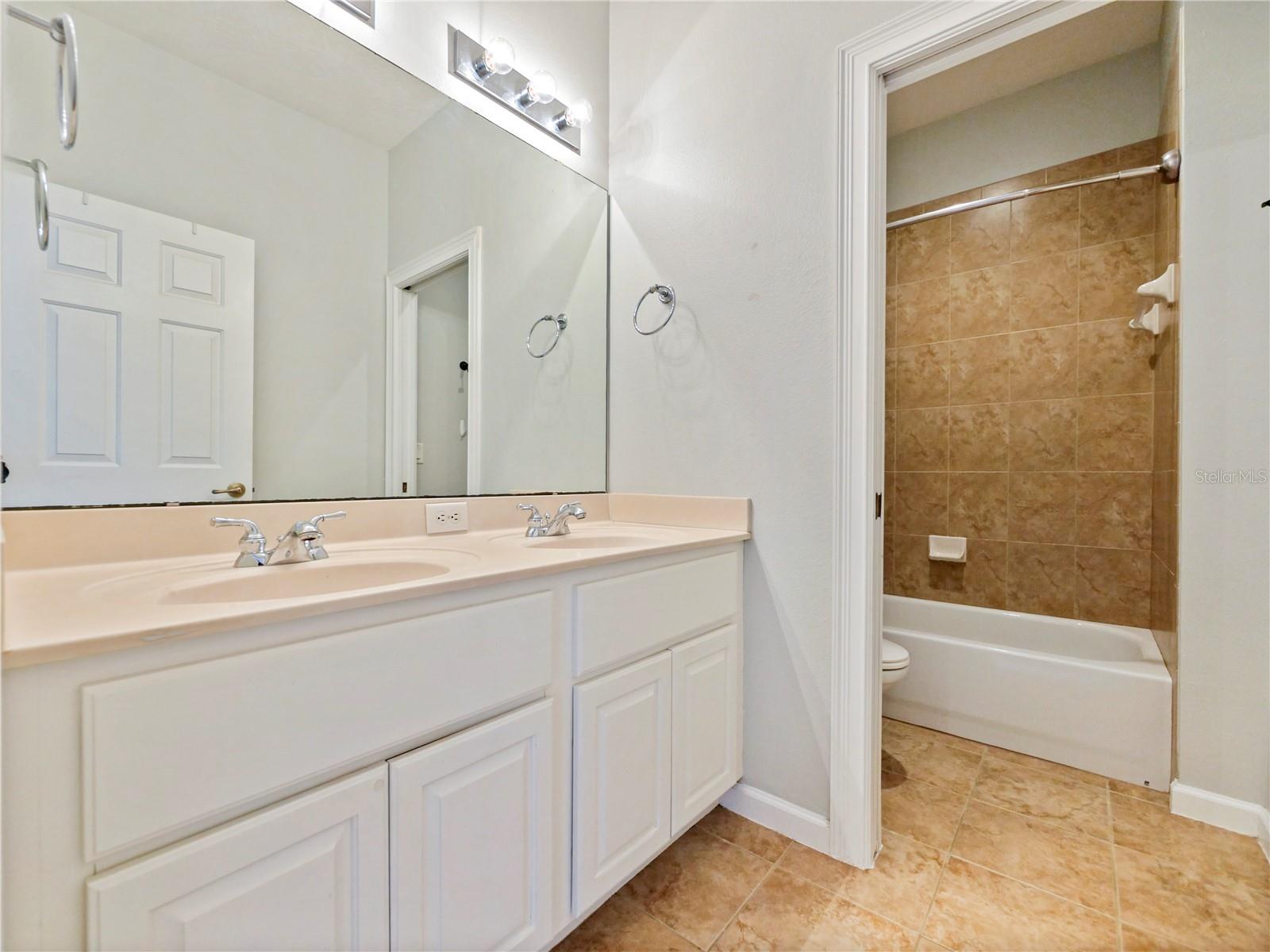 AVALON PARK NORTHWEST VILLAGE PH 05 R - Residential Lease