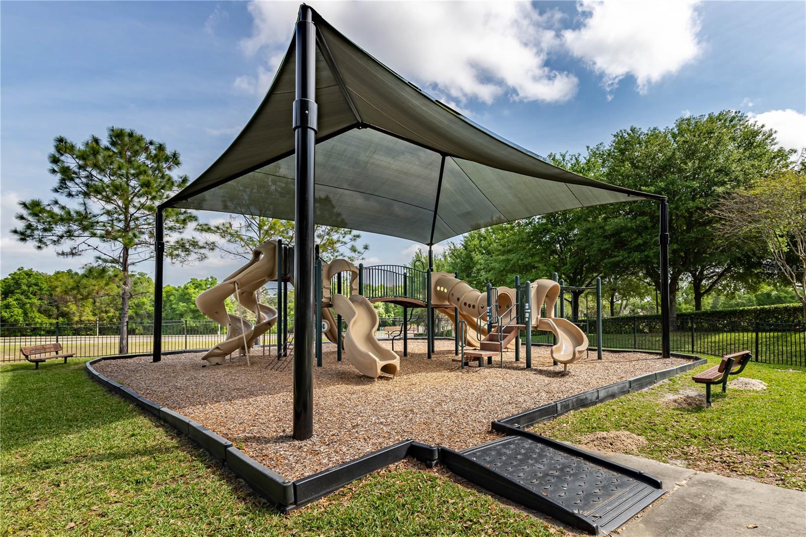 MOUNT DORA COUNTRY CLUB MOUNT DORA PH 02-1 - Residential