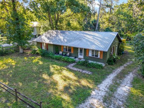 Photo of 1611 Caroline Drive, Pierson, FL 32180 (MLS # V4945408)